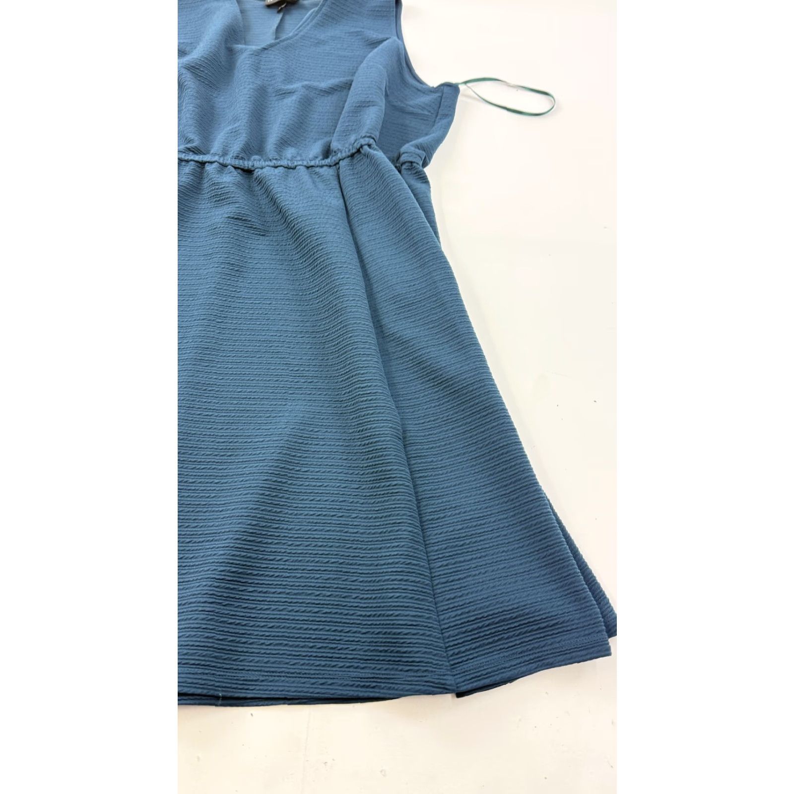 Vintage Lane Bryant Dress Womens 4X Blue Textured Knit Sleeveless Fit & Flare Knee Length V-Neck Solid Plus Size 26/28 Size XXL / US 16-18 / IT 52-54 - 3 Thumbnail
