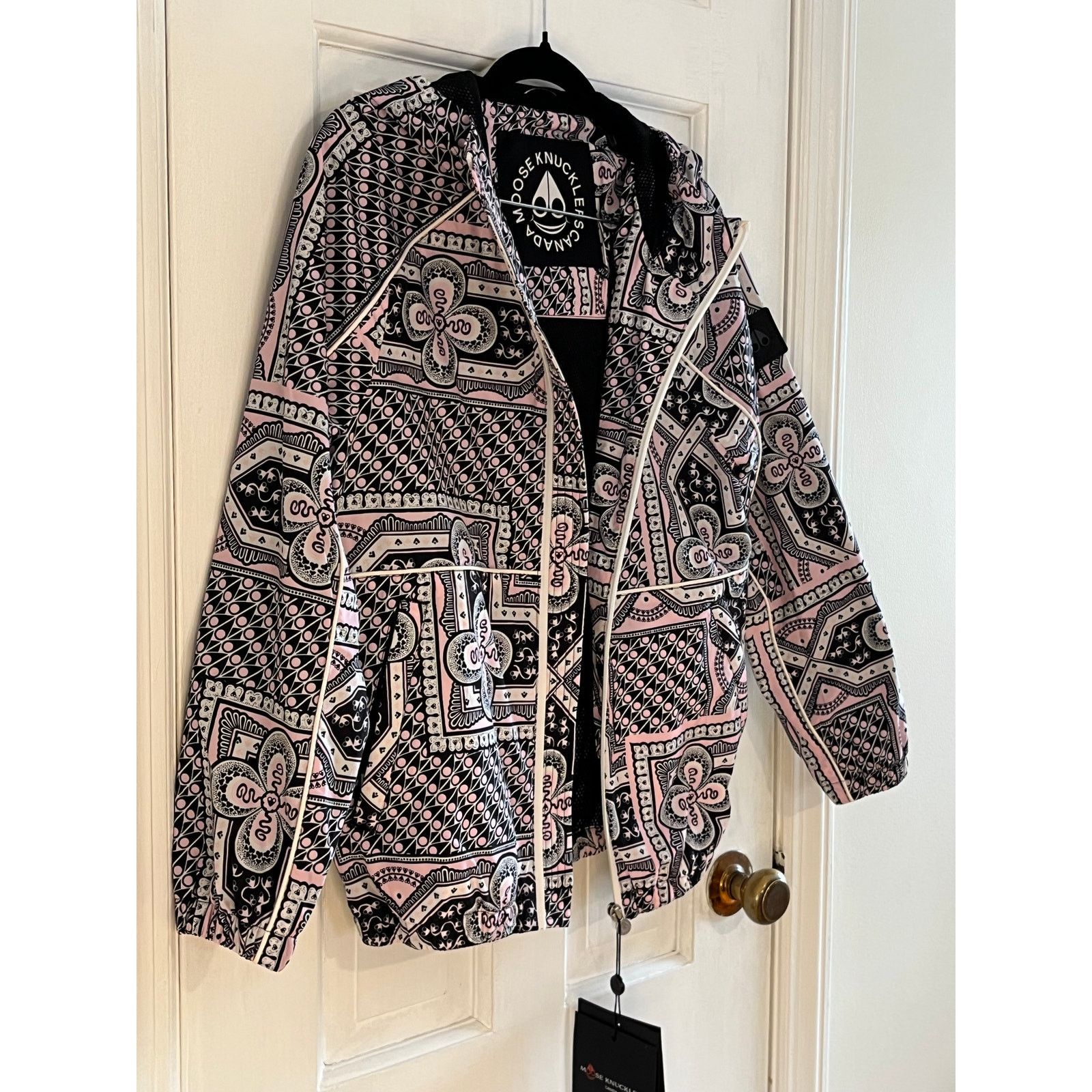 Moose Knuckles NWT Moose Knuckles Girls Pink Print Windbreaker | Size M Size S / US 4 / IT 40 - 3 Thumbnail