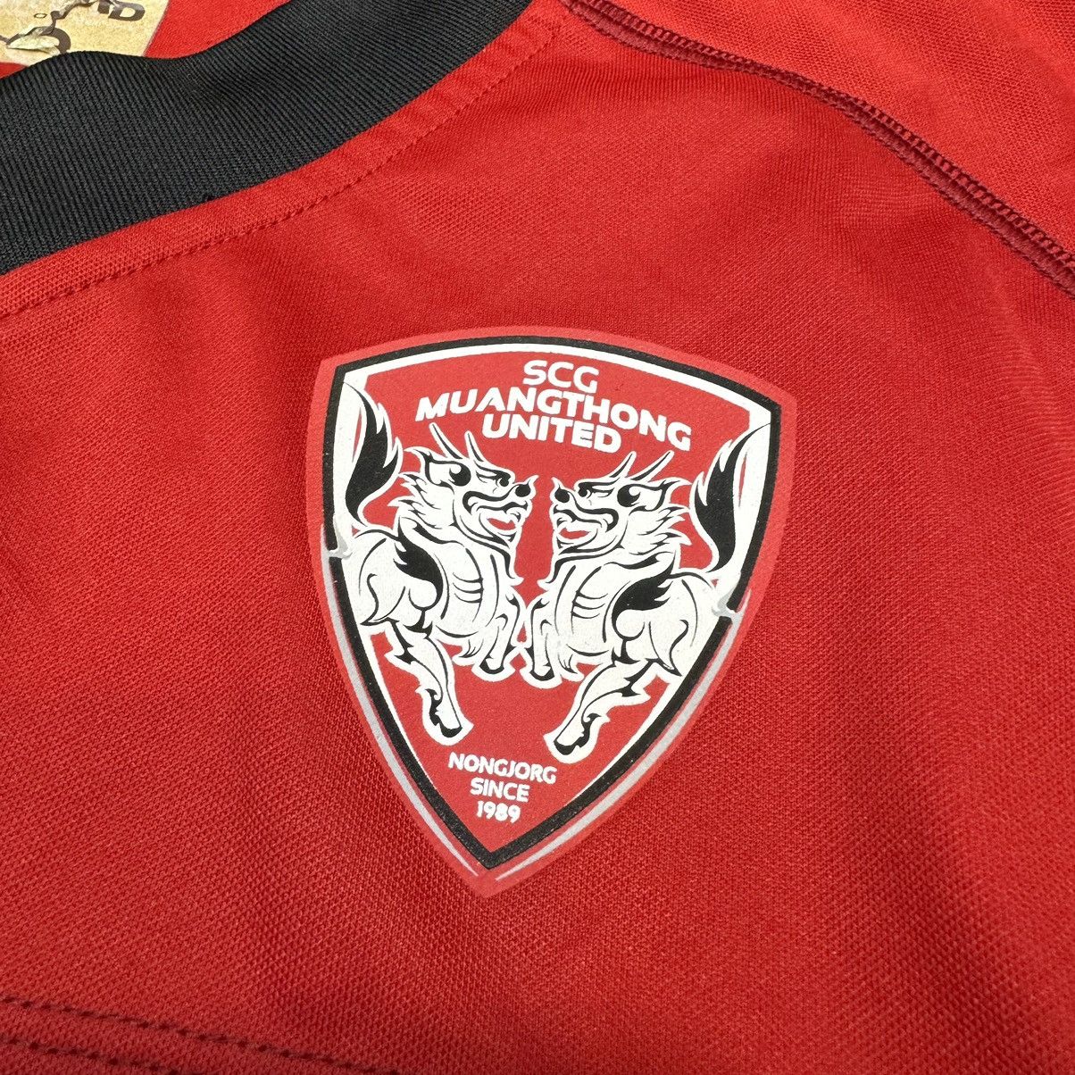 Other Muangthong United 2013 home shirt Size US S / EU 44-46 / 1 - 4 Thumbnail