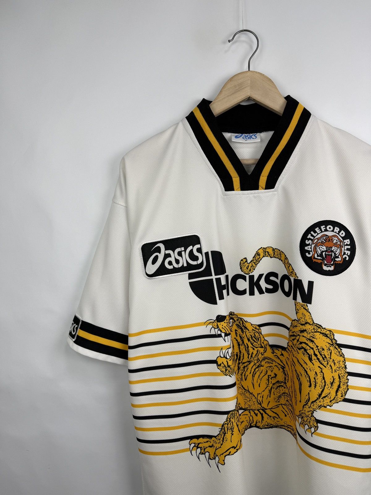 Asics 🏴󠁧󠁢󠁥󠁮󠁧󠁿 Vintage 1997 Asics Castleford Tigers RLFC Rugby Jersey Size US XL / EU 56 / 4 - 3 Thumbnail