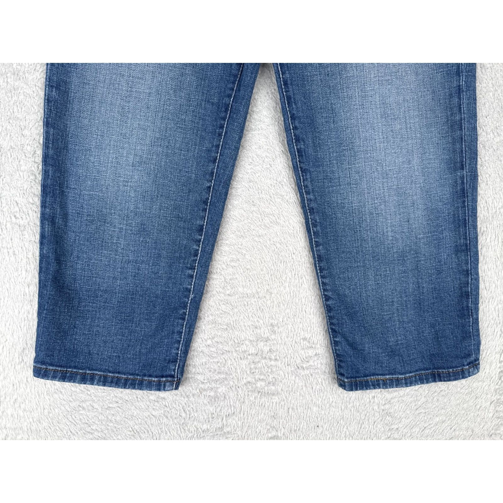 Levi's Levi's Jeans Womens 10 Blue Capri Cropped Capris 5-Pocket Denim Stretch Medium Wash Pockets Size 32" / US 10 / IT 46 - 2 Thumbnail