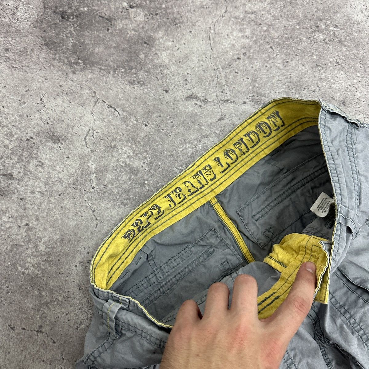 Pepe Jeans Vintage 00s Pepe Jeans multi pocket cargo jeans y2k hype og Size US 31 - 12 Thumbnail
