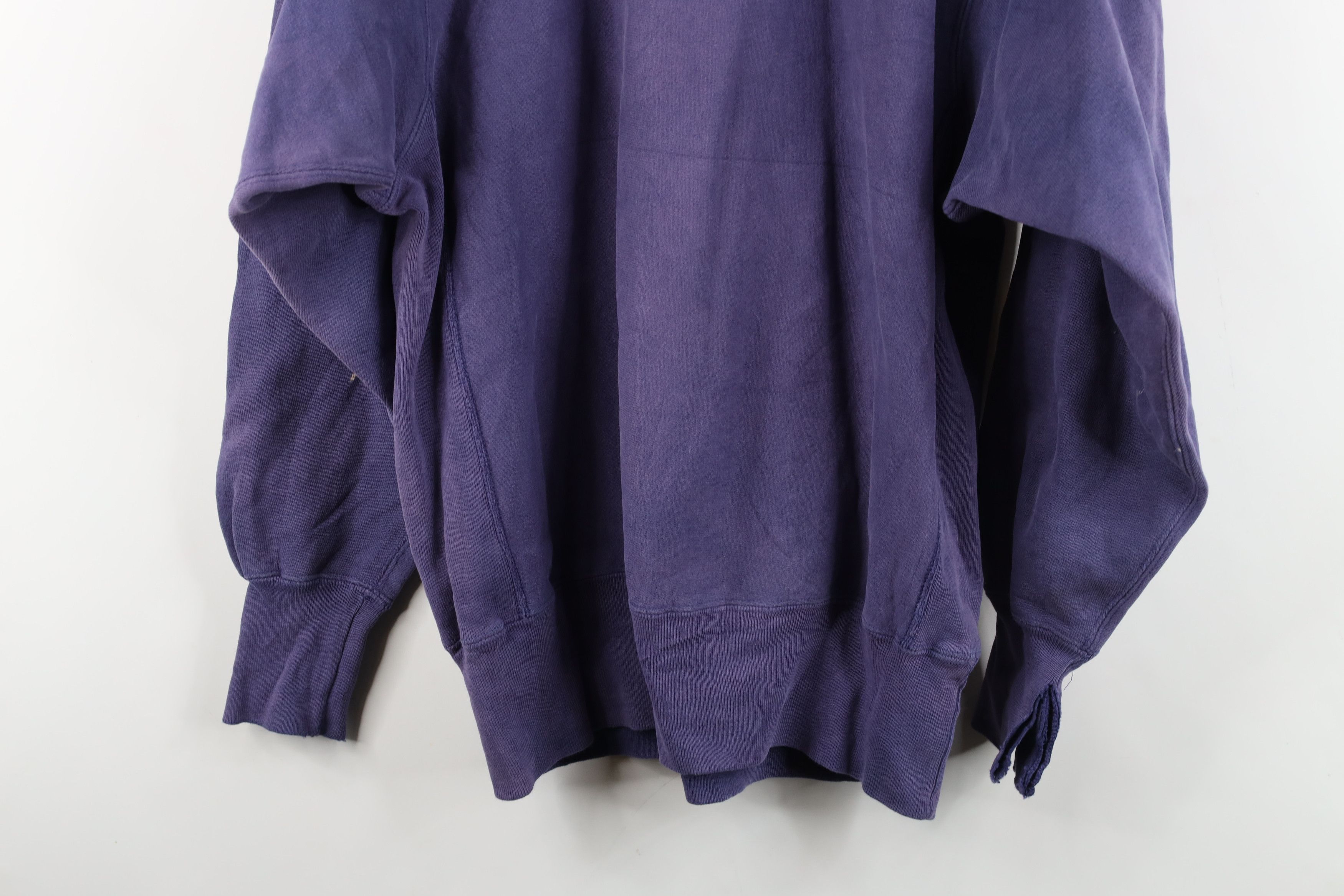 Champion Vintage 80s 90s Champion Reverse Weave Thrashed Sweatshirt Size US L / EU 52-54 / 3 - 15 Thumbnail