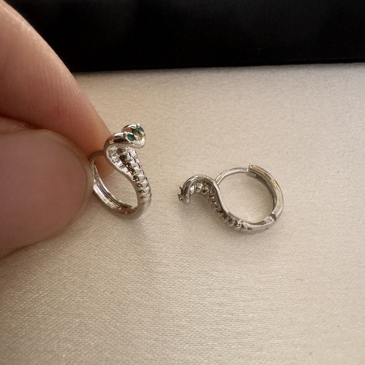 Other Snake Small Hoop Earrings for Men Women Hip Hop Unisex Style Size ONE SIZE - 2 Thumbnail