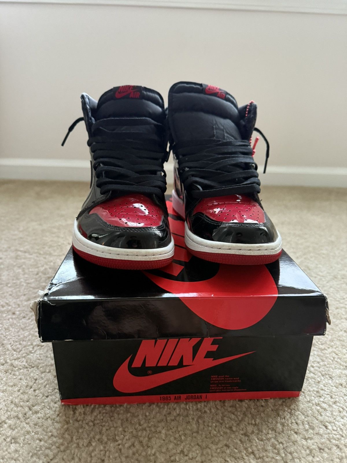 Jordan Brand × Nike AIR JORDAN 1 RETRO HIGH OG ‘Patent Bred’ Size US 10 / EU 43 - 4 Thumbnail