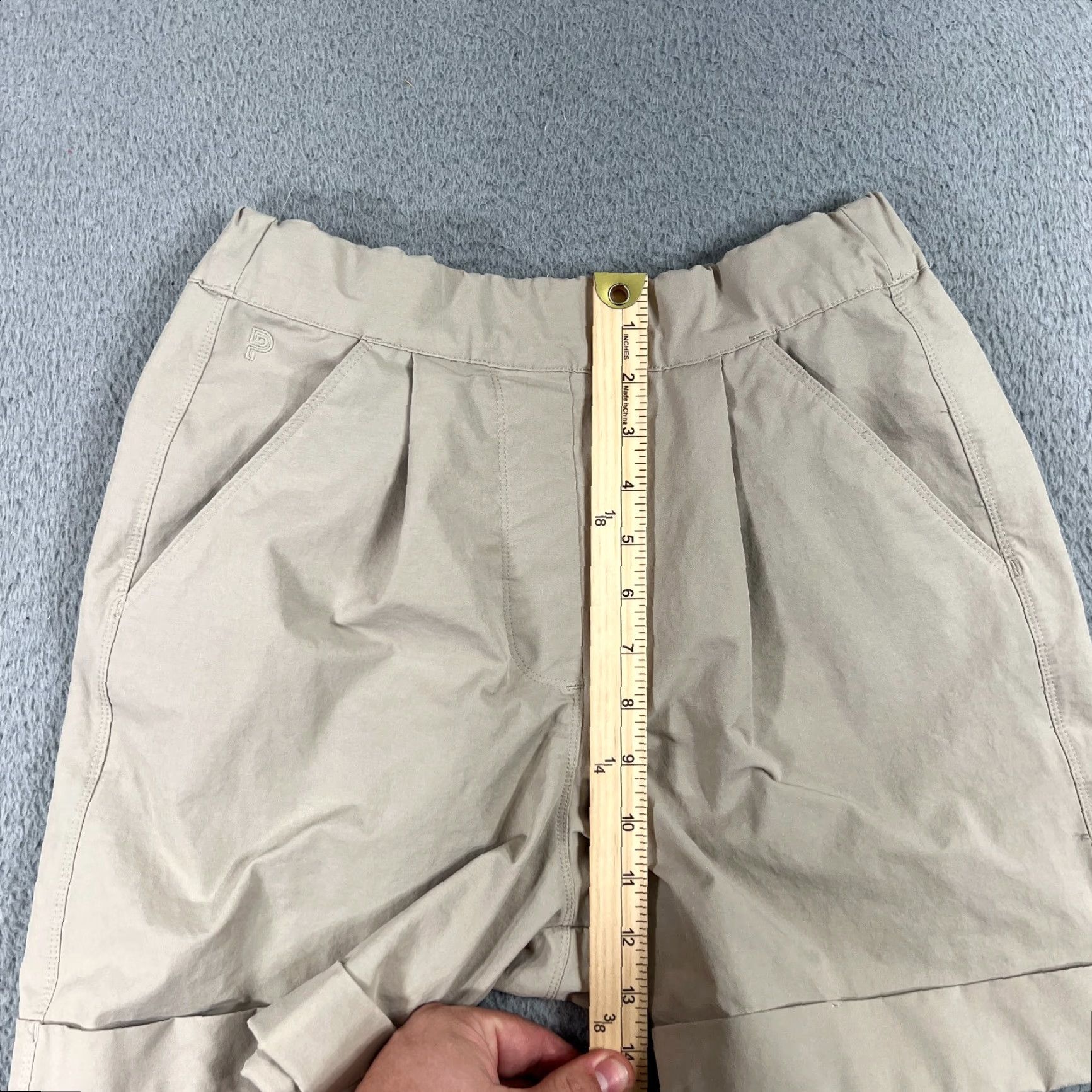 Vintage VINTAGE Public Rec Women's Khaki Shorts Size 26 Chino Quick Dry Spring Summer Casual Size 26" / US 2 / IT 38 - 4 Thumbnail