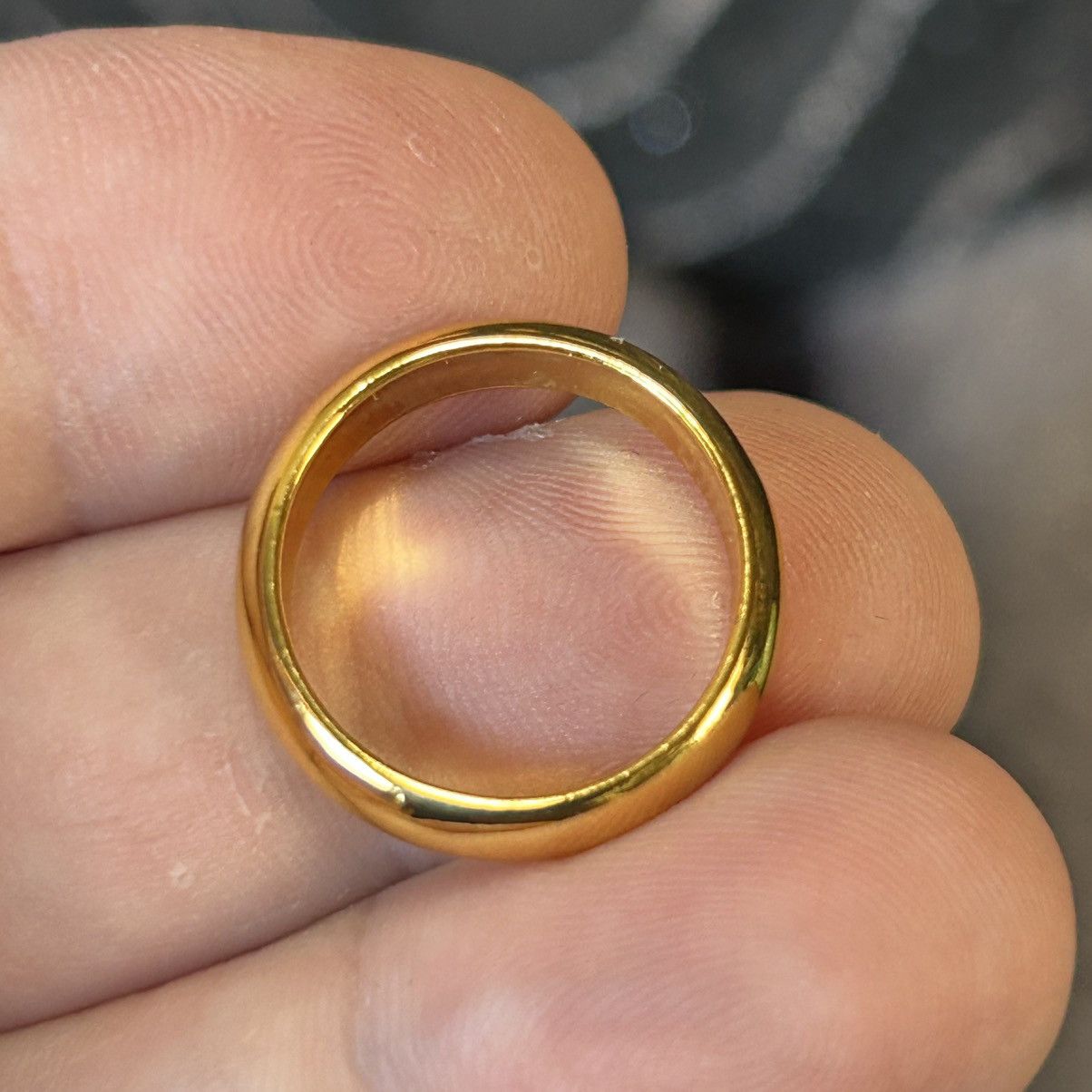 Jewelry Shiny 18kt gold plated 4mm stainless steel comfort ring 5 Size ONE SIZE - 4 Thumbnail