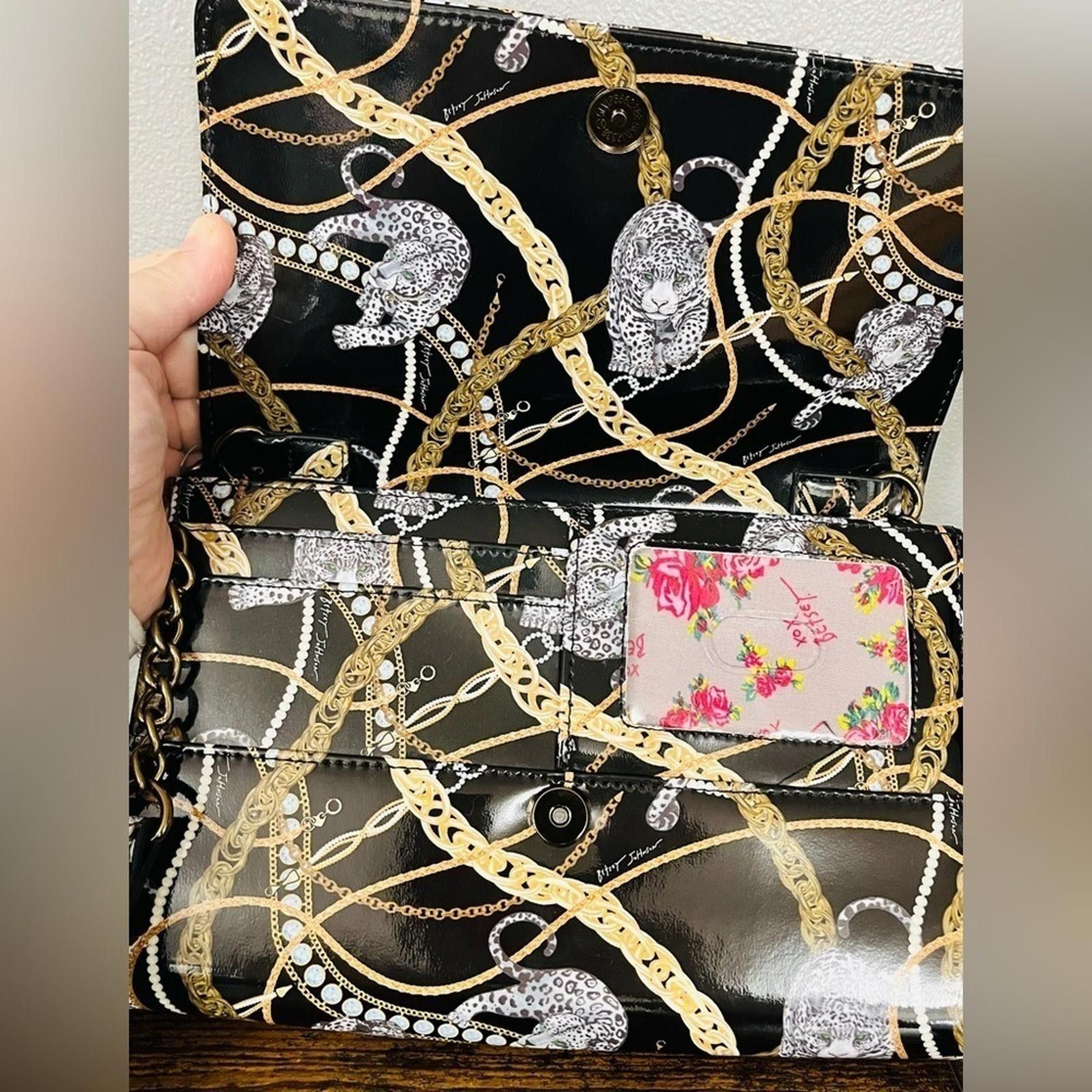 Betsey Johnson Betsey Johnson Xodani Now Patent Leather Wallet Bag Size ONE SIZE - 3 Thumbnail