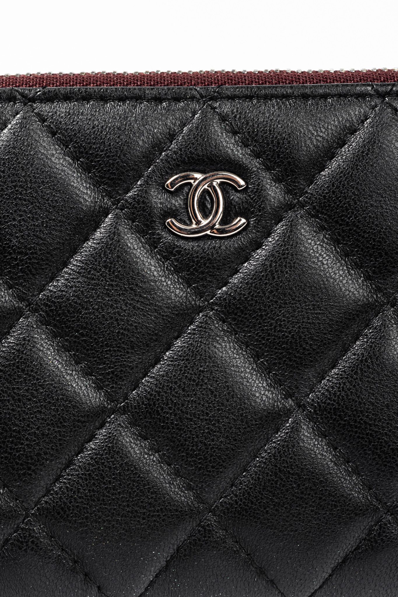 Chanel Chanel Black Lambskin Classic Zipped O Pouch Size ONE SIZE - 6 Thumbnail