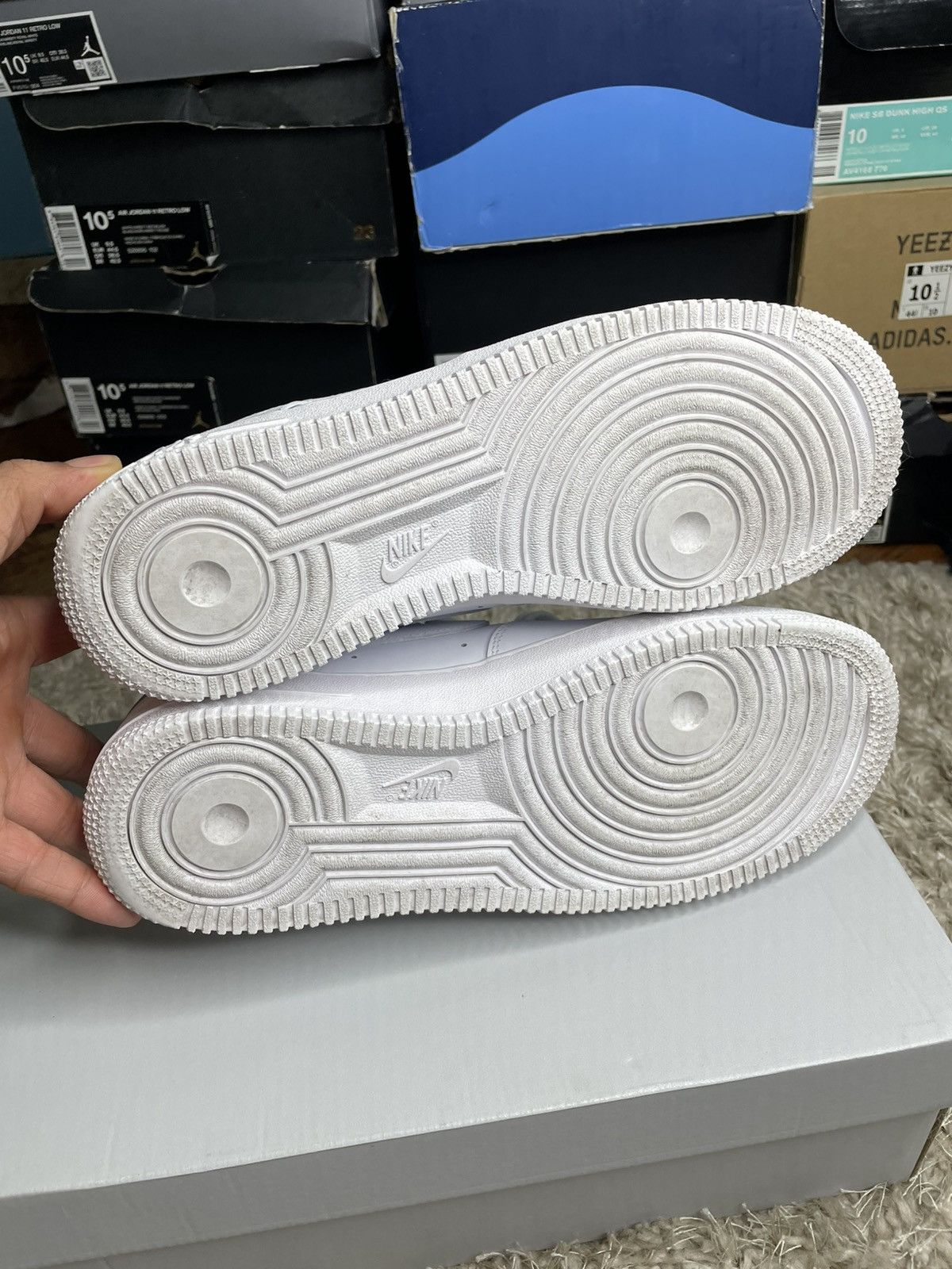 Nike Air Force 1 Triple White Size US 8.5 / EU 41-42 - 8 Thumbnail