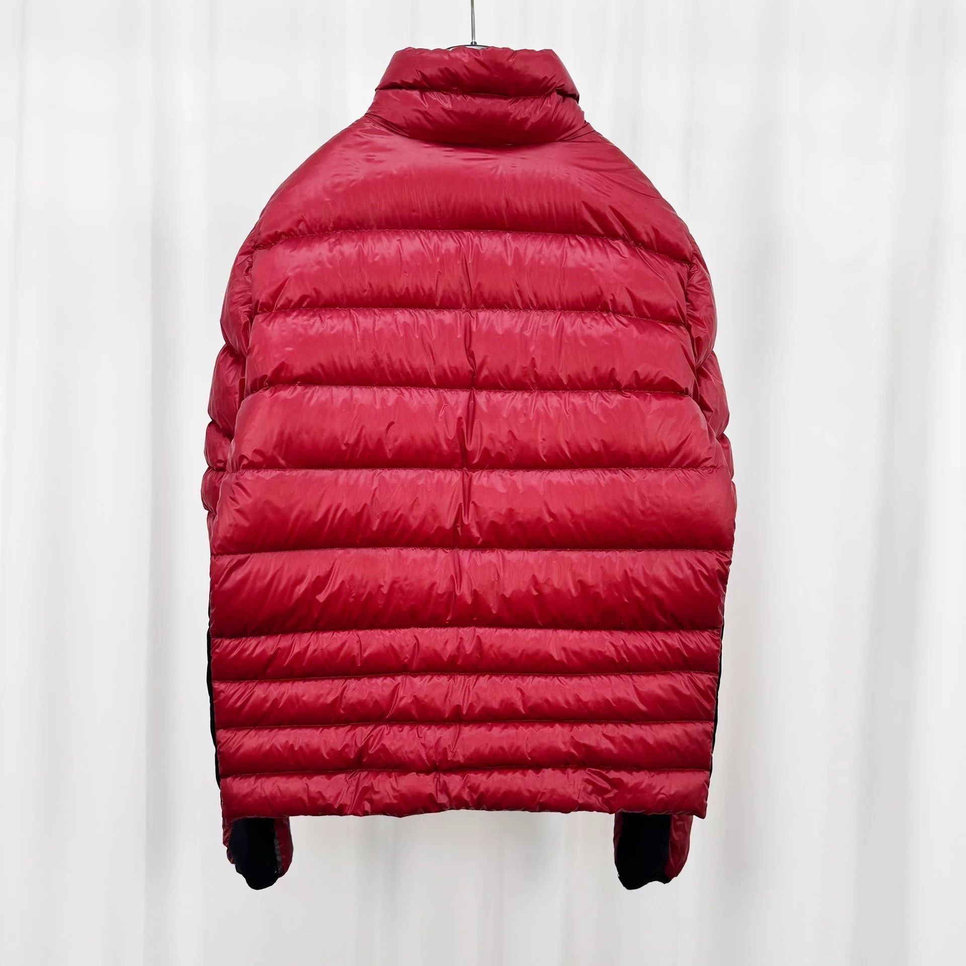 Moncler Moncler size 5 embroidered logo down coat 95 new mended Size XXL / US 16-18 / IT 52-54 - 2 Thumbnail