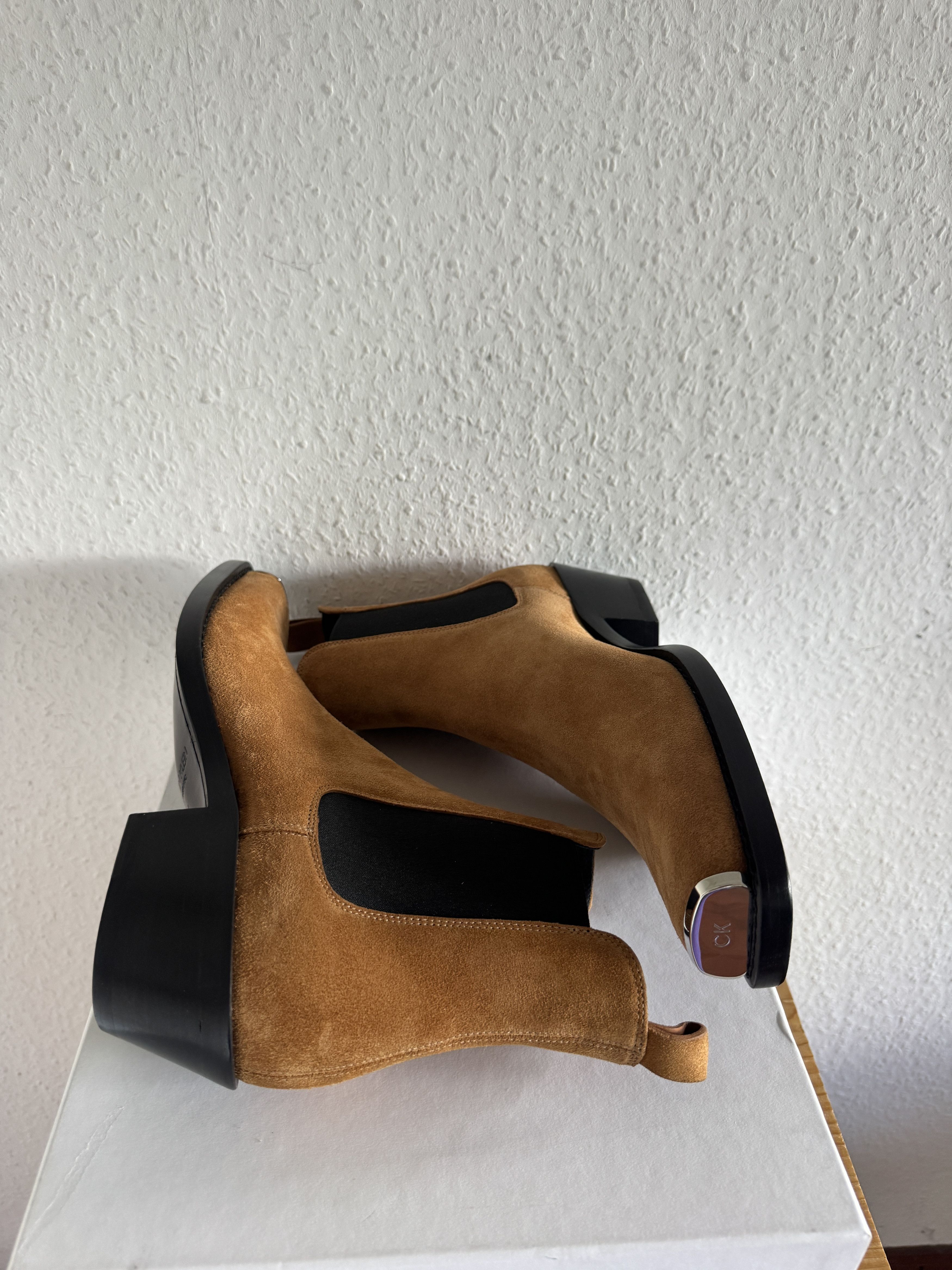Calvin Klein 205W39NYC Walnut Suede Chelsea Boot Size US 11 / EU 44 - 1 Thumbnail
