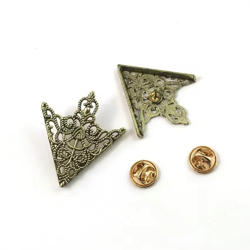 Jewelry Collar Angle Buckle Brooch Size ONE SIZE - 3 Thumbnail