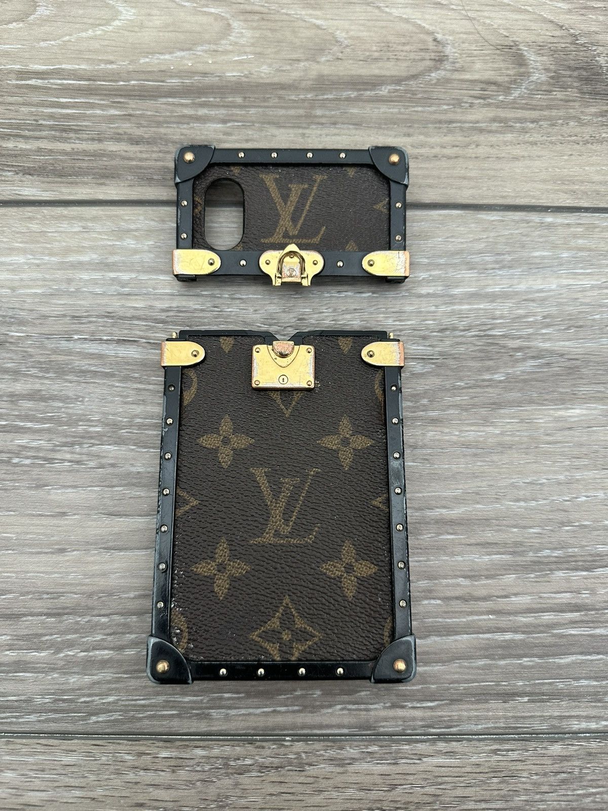 Louis Vuitton Louis Vuitton iPhone X Eye Trunk Brown Monogram Size ONE SIZE - 2 Thumbnail