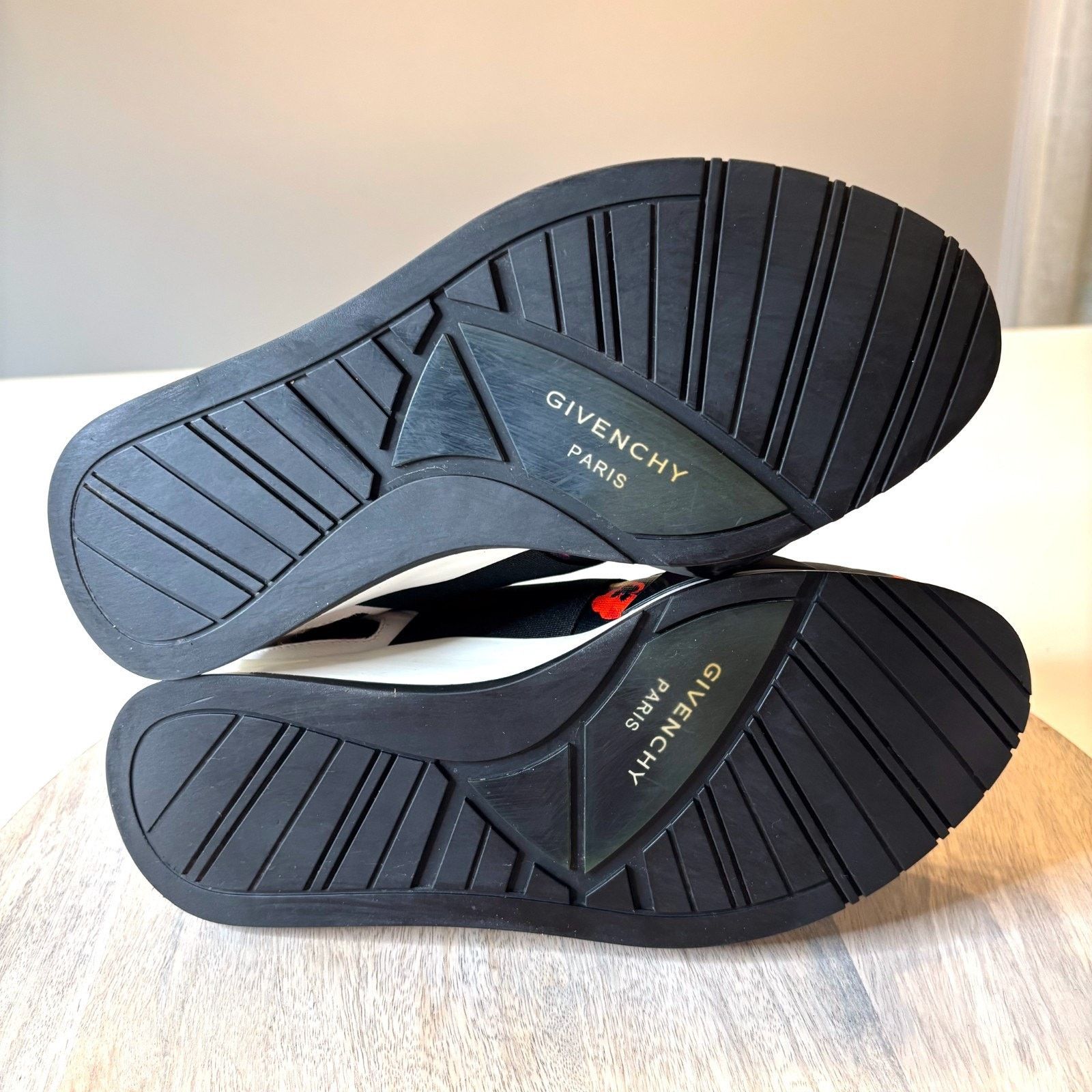 Givenchy Givenchy Slip On Sneakers Black Designer EU Size 38.5 US 8 Size US 8 / IT 38 - 10 Thumbnail