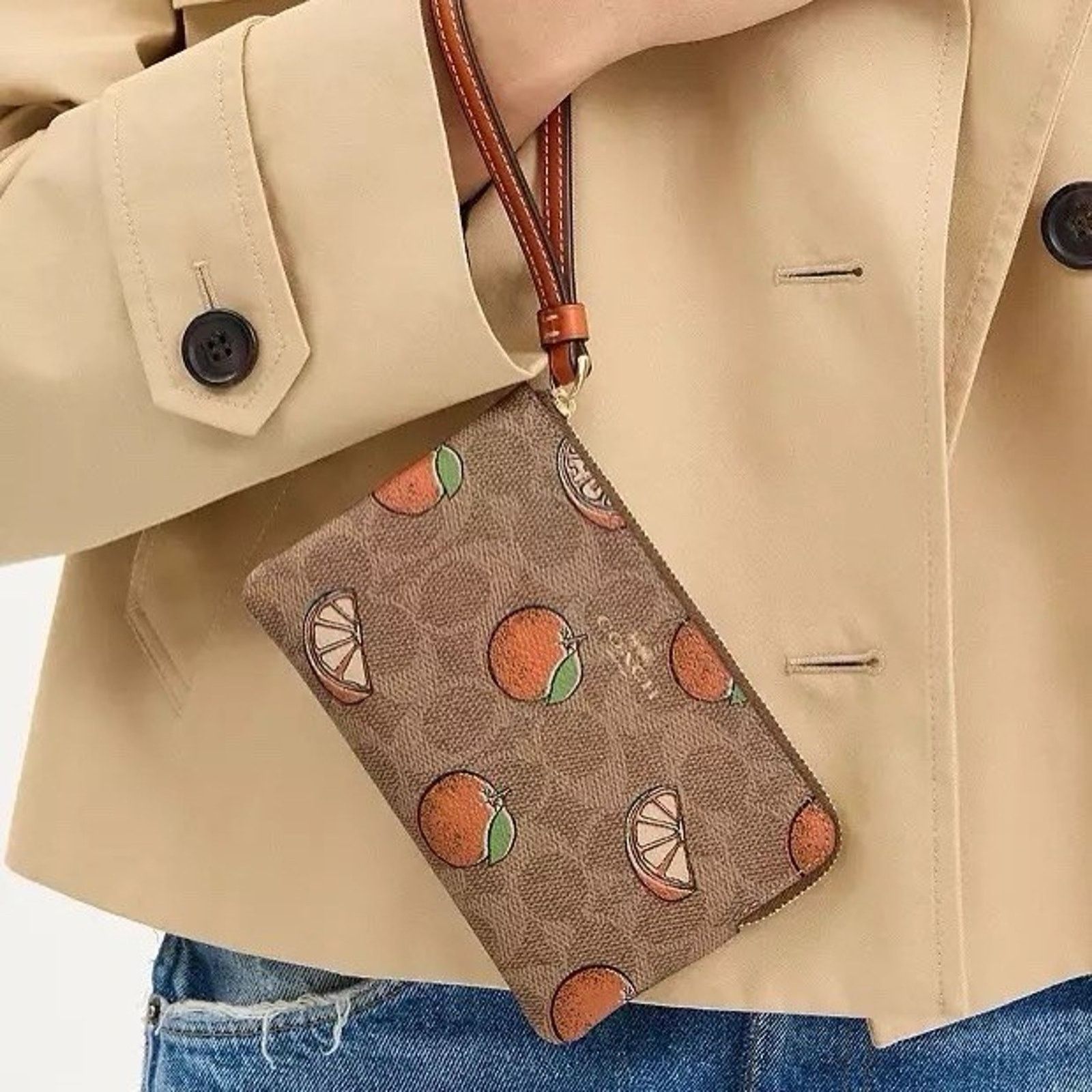 Coach NWT Coach CBB82 Corner Zip Wristlet Signature Canvas Orange Size ONE SIZE - 6 Thumbnail
