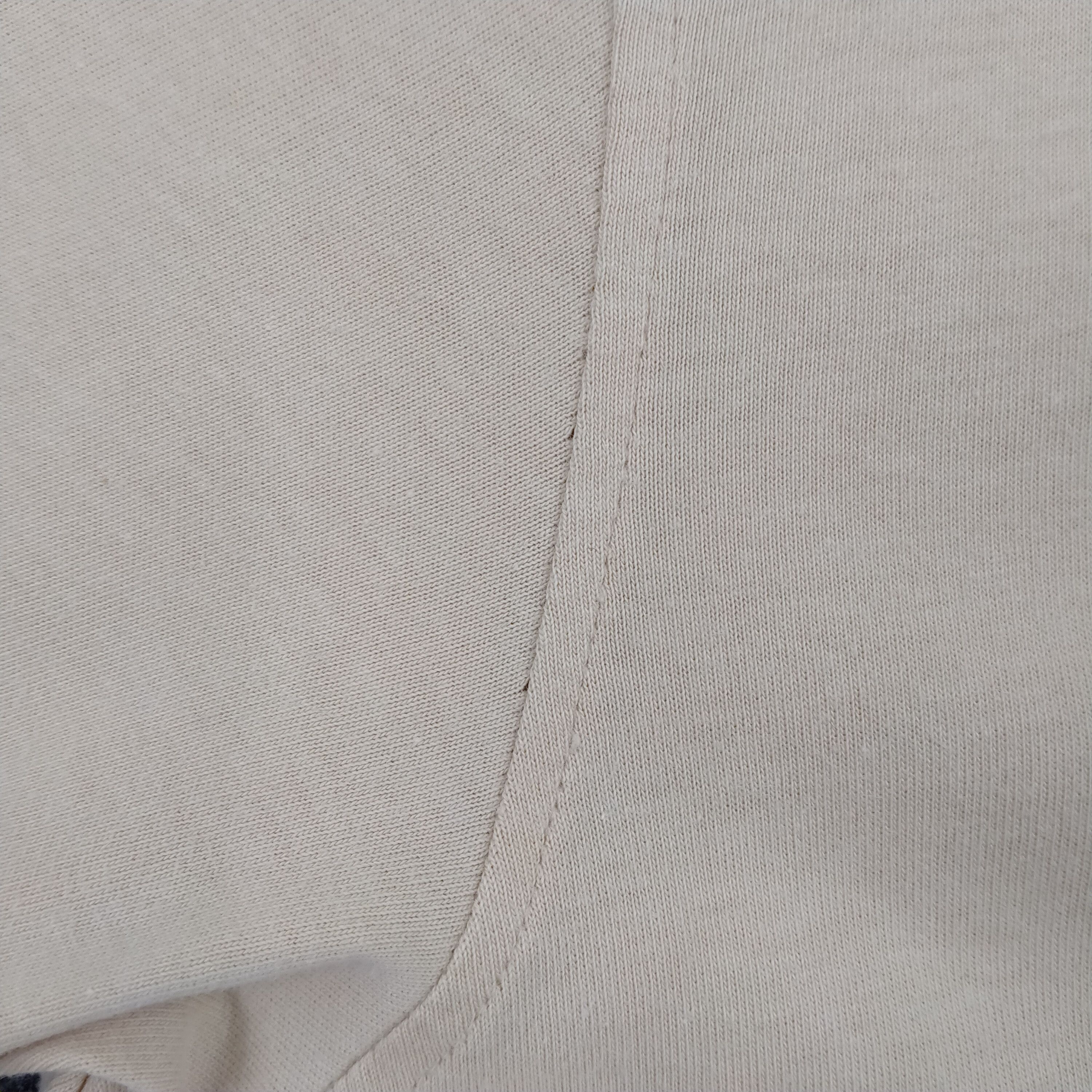 Burberry Vintage Burberry Xlarge Tshirt - G039 Size US XL / EU 56 / 4 - 9 Thumbnail