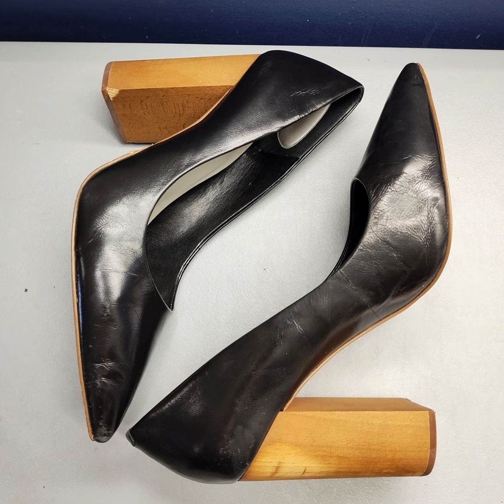 Vintage 1.STATE Valencia Pump Heels Womens Size 9.5M Black Leather Pointed Toe Slip On Women Pump Valencia 9.5 Black Leather 1.State Size US 10 / IT 40 - 6 Thumbnail