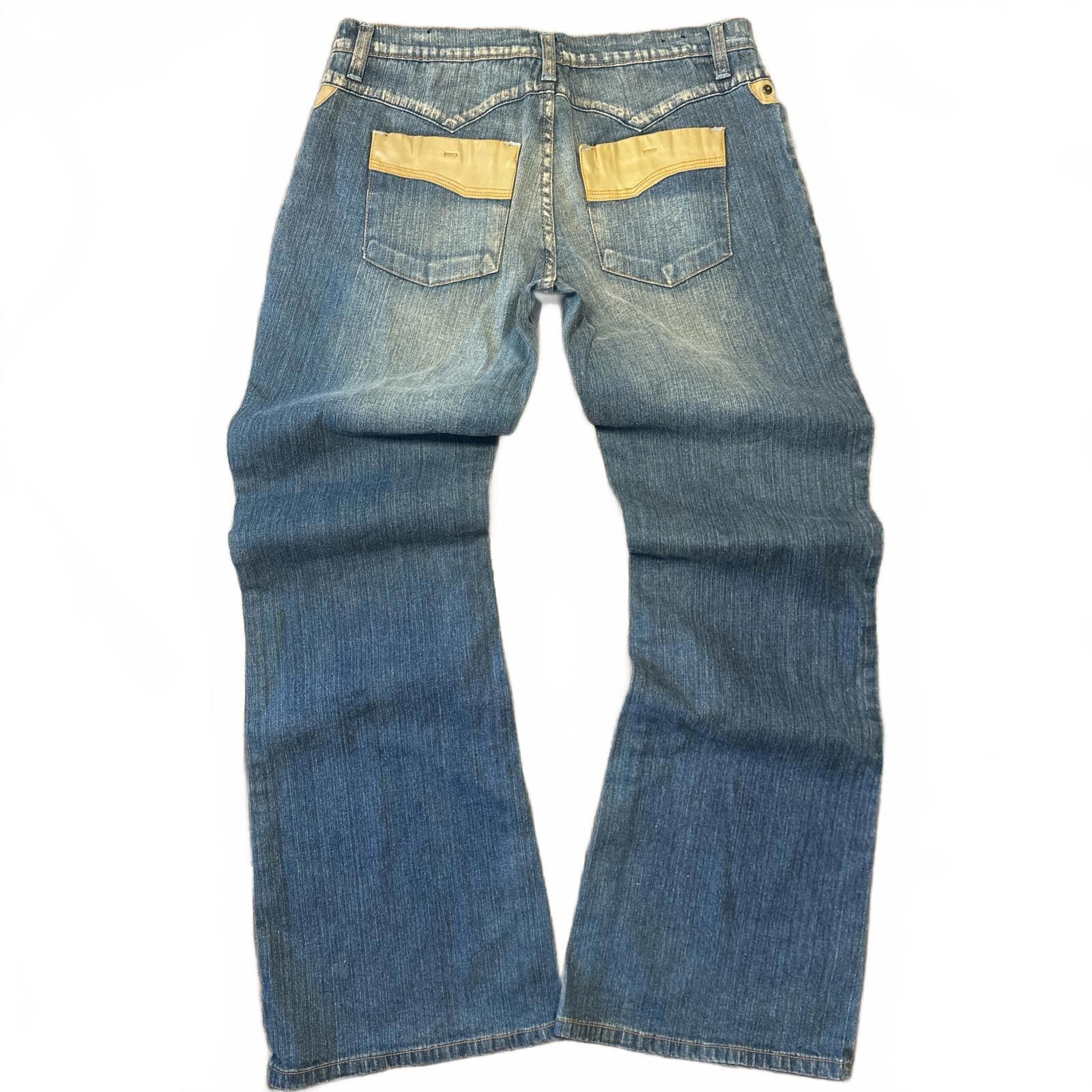 rue21 vintage y2k light wash low waisted flare jeans Size 31" - 2 Thumbnail