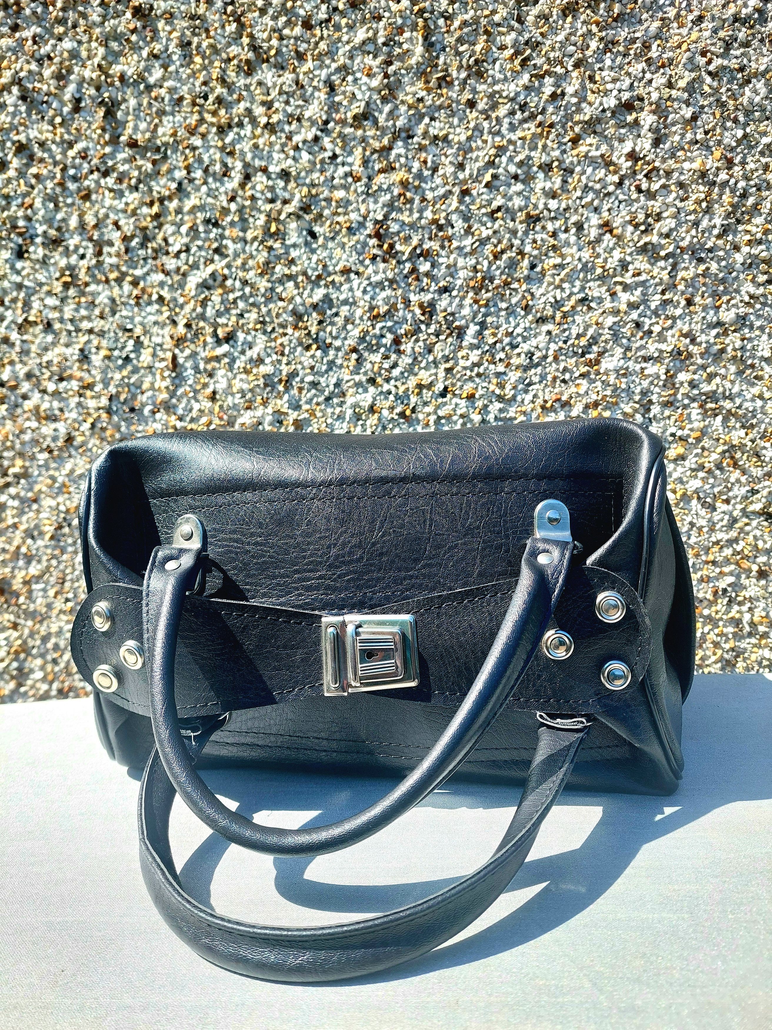 Vintage Vintage black leather luggage handle bag Size ONE SIZE - 1 Thumbnail