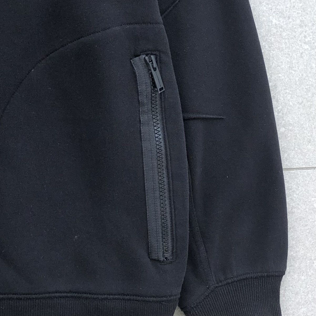 Undercover Uniqlo GU x Undercover Graphic Sweatshirt Size US L / EU 52-54 / 3 - 7 Thumbnail