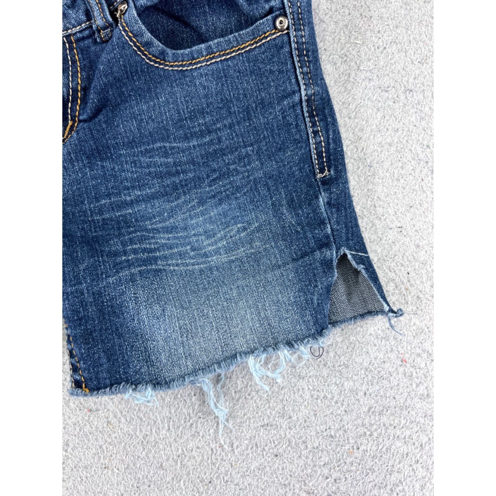Vintage Paris Blues Shorts Womens 26x5 Blue Denim Jean Cutoff Pockets Cotton Blend Size 27" / US 4 / IT 40 - 2 Thumbnail