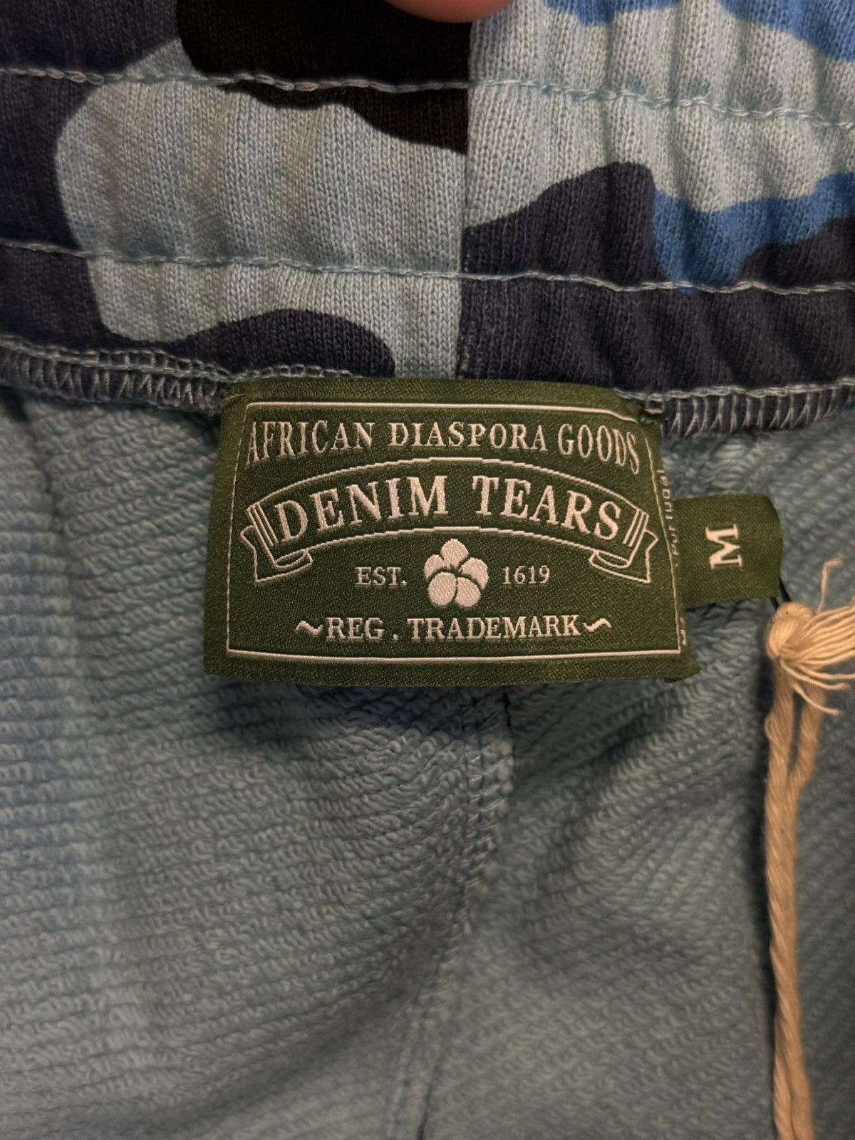 DENIM TEARS Denim Tears Cotton Wreath Camo Sweatpants Size Medium NEW Size US 31 - 6 Thumbnail