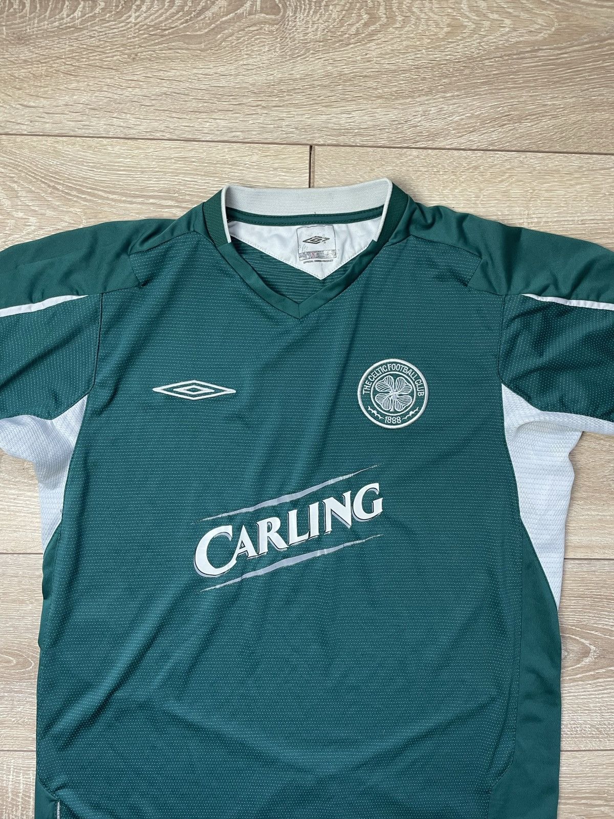 Umbro Celtic FC 2004 2005 Away Football Shirt Soccer Jersey Size m Size US M / EU 48-50 / 2 - 2 Thumbnail