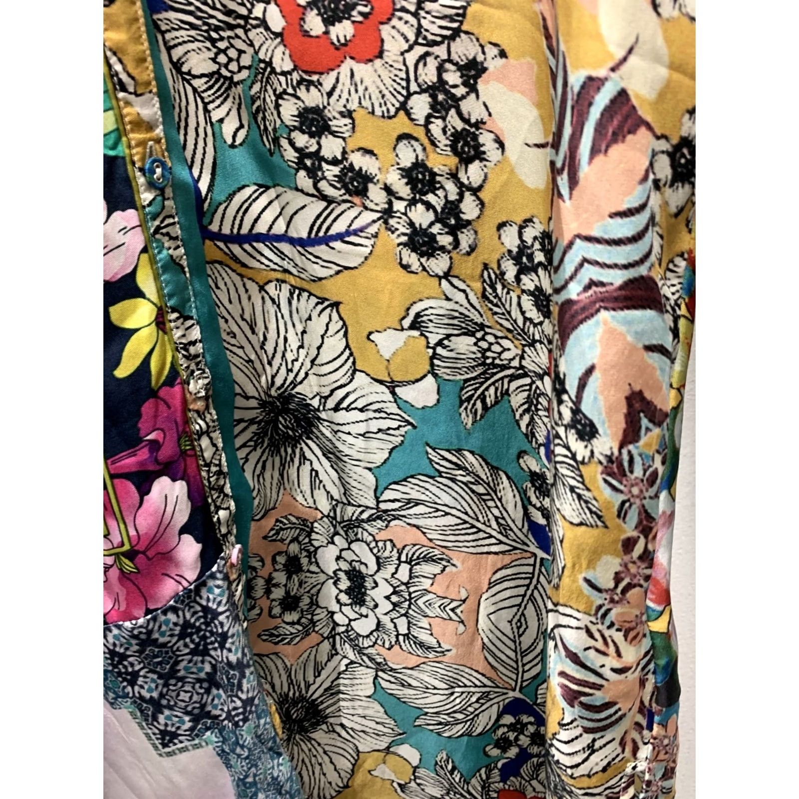 Johnny Was Johnny Was Tunic Cardigan S Multicolor Floral Print 100% Silk Boho Button Front V-Neck Long Sleeve Womens Size S / US 4 / IT 40 - 4 Thumbnail