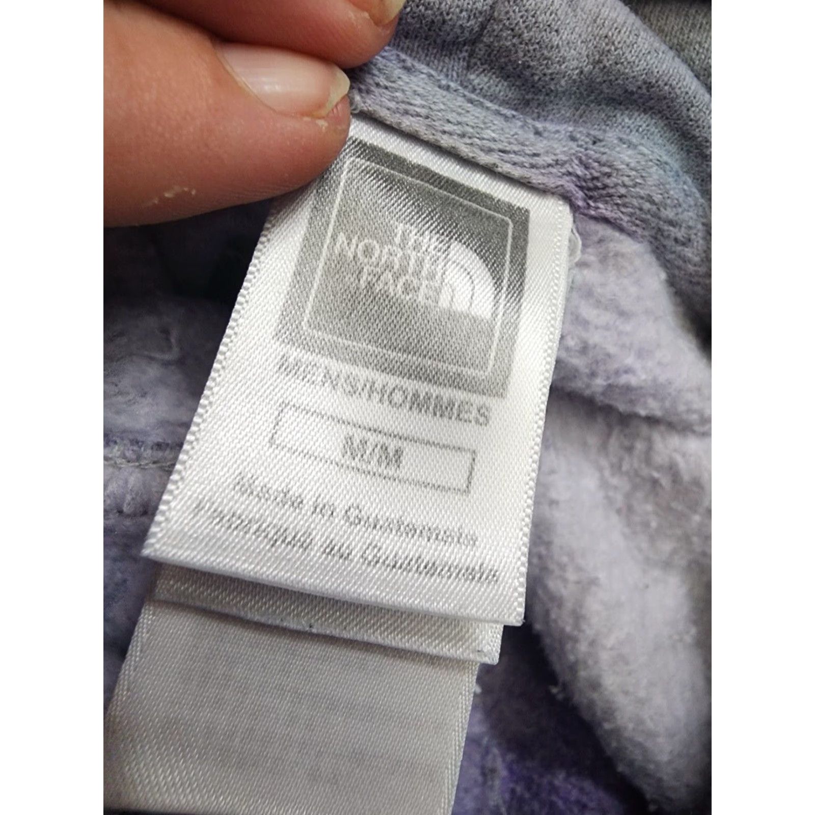 The North Face VINTAGE The North Face Pullover Hoodie Hoodie Mens M Tie Dye Logo Gray 90s Graphic Print Mens Size US M / EU 48-50 / 2 - 5 Thumbnail