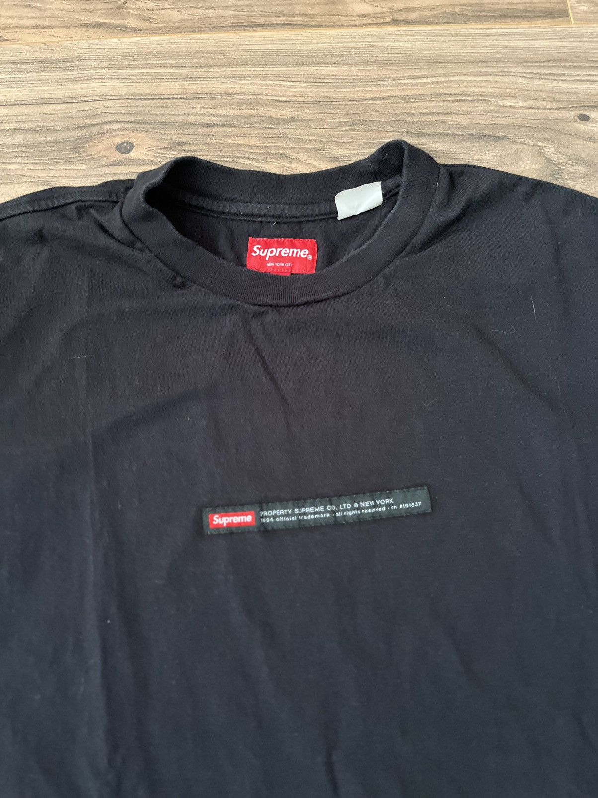 Supreme Supreme Property Label S/S Top Size US L / EU 52-54 / 3 - 11 Thumbnail