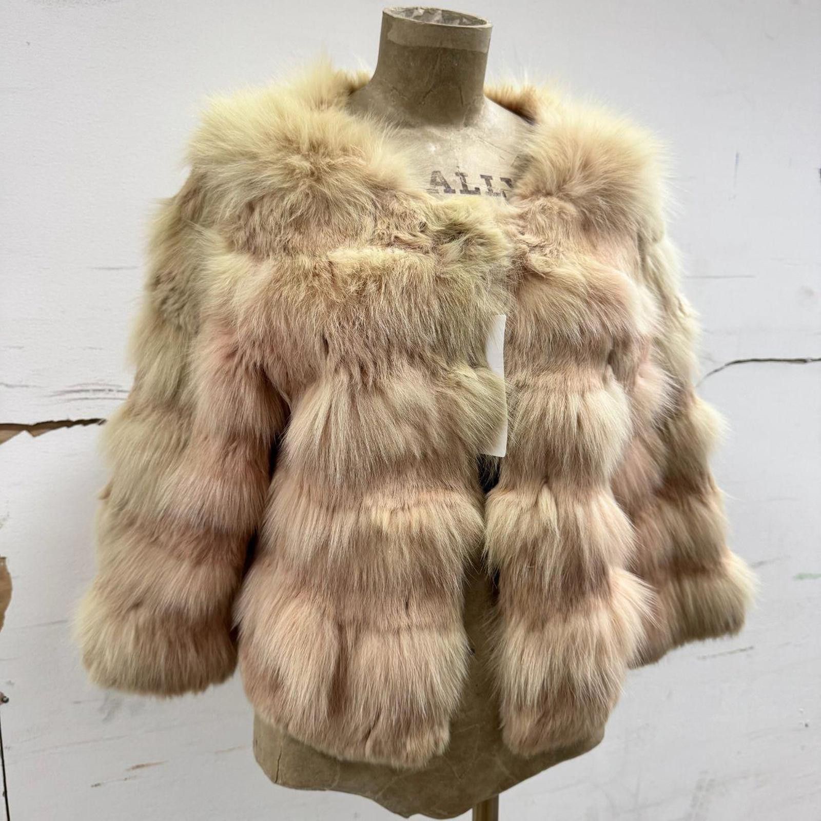 Other Vintage Y2K Pink Fox & Rabbit Fur Cropped Statement Coat Size M / US 6-8 / IT 42-44 - 1 Thumbnail