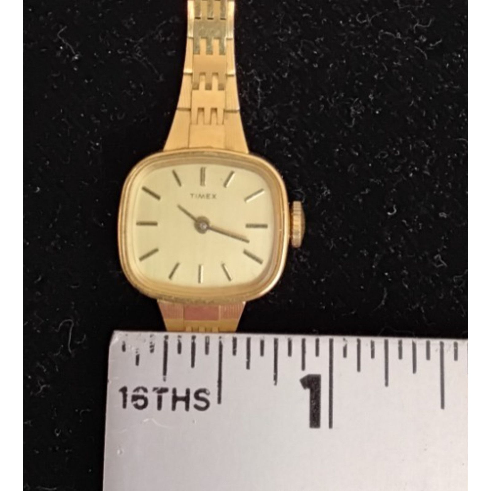 Timex Timex Gold Tone Wind Up Watch Women's Vintage Rectangular Size ONE SIZE - 11 Thumbnail