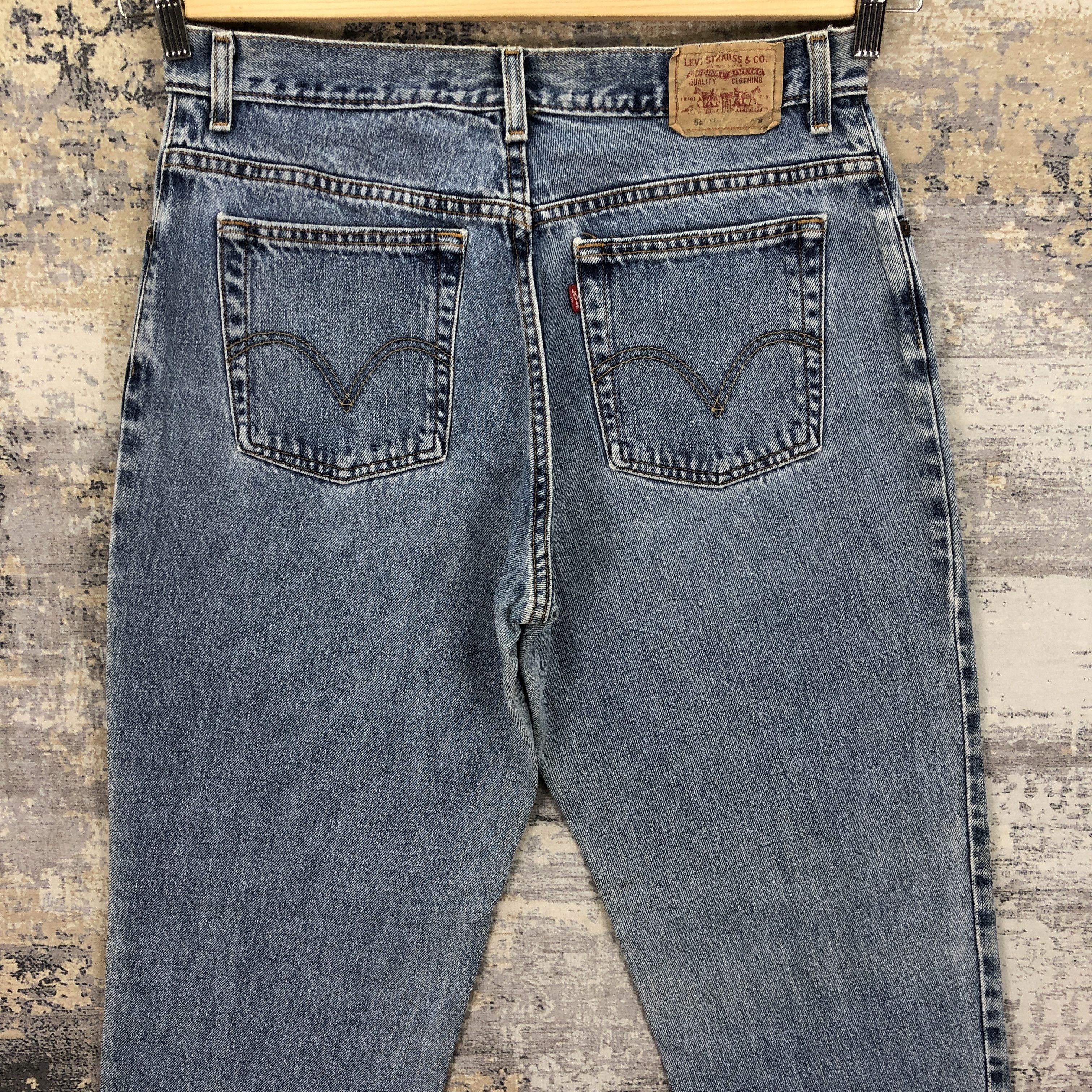 Levi's Vintage 90s Levis 550 Light Wash Jeans Levi's Faded Denim Size US 32 / EU 48 - 4 Thumbnail