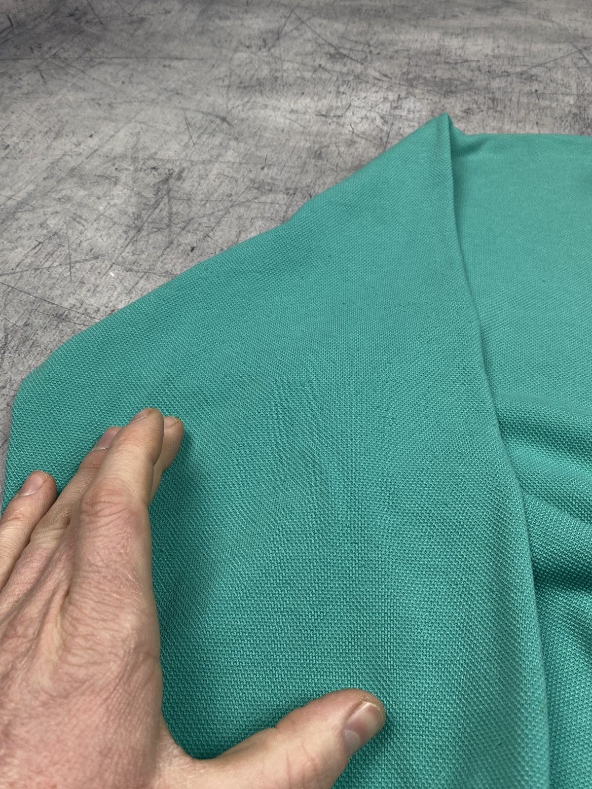 Lacoste Vtg Chemise Lacoste Tonal Embossed Logo Crewneck Sweatshirt Size US L / EU 52-54 / 3 - 10 Thumbnail
