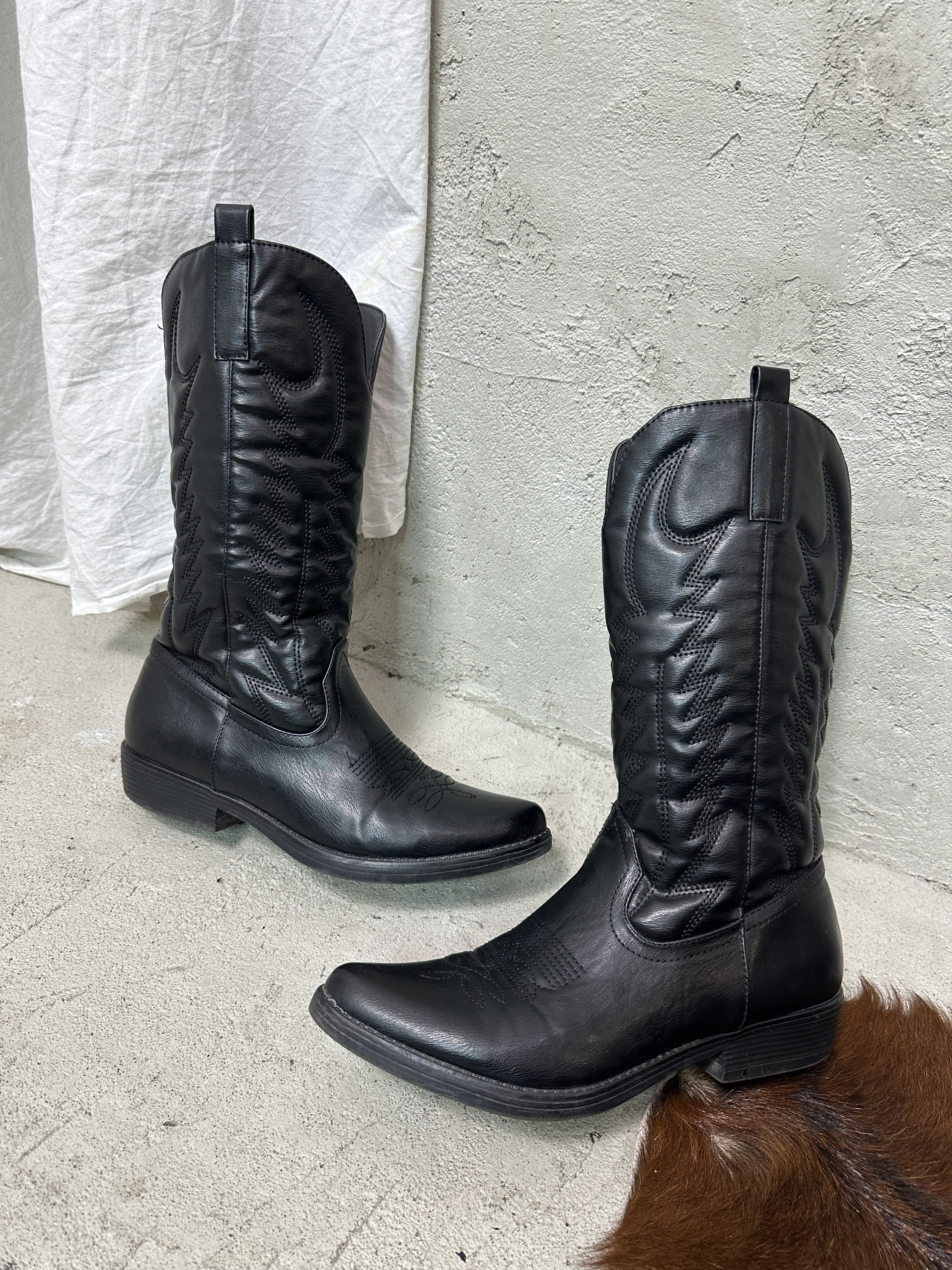 Vintage Vintage Western Faux Leather Cowboy Boots 00s Size US 10 / IT 40 - 1 Thumbnail