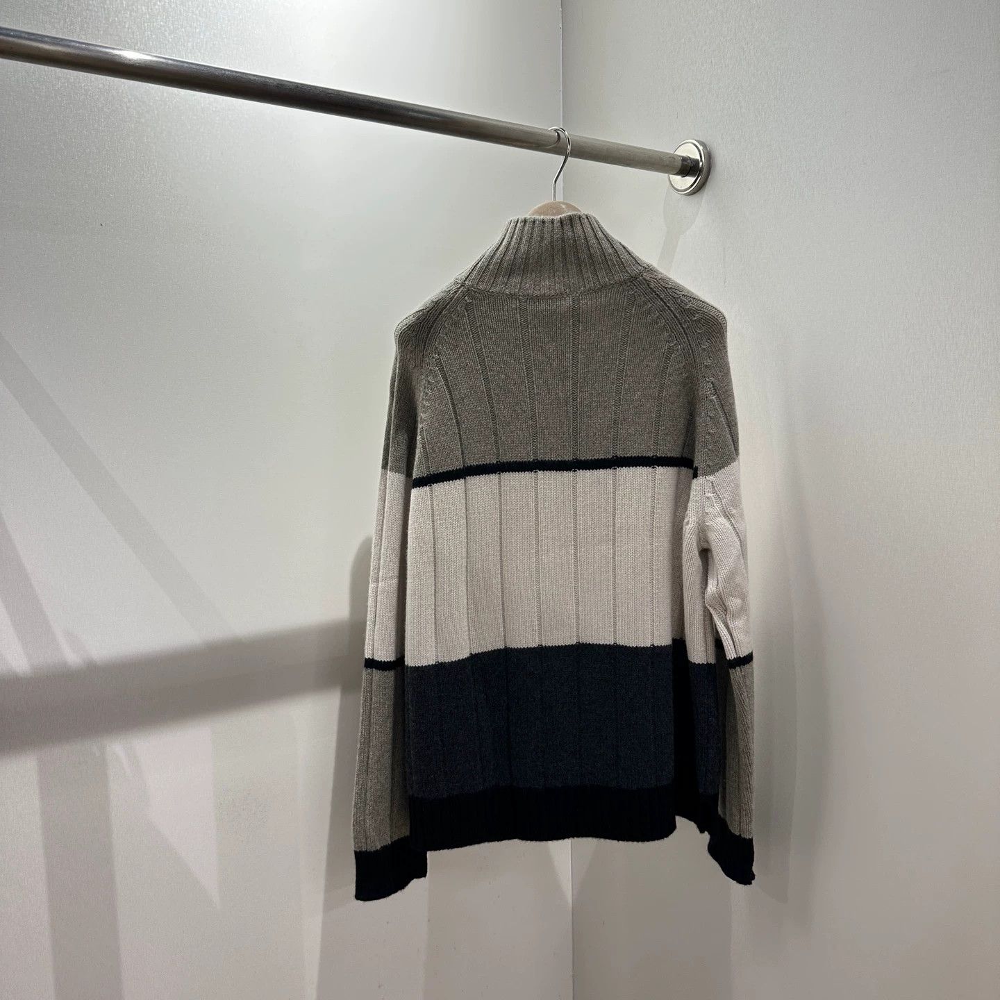 Loro Piana Loro Piana may537 tricolor cashmere knit sweater M Size US M / EU 48-50 / 2 - 2 Thumbnail