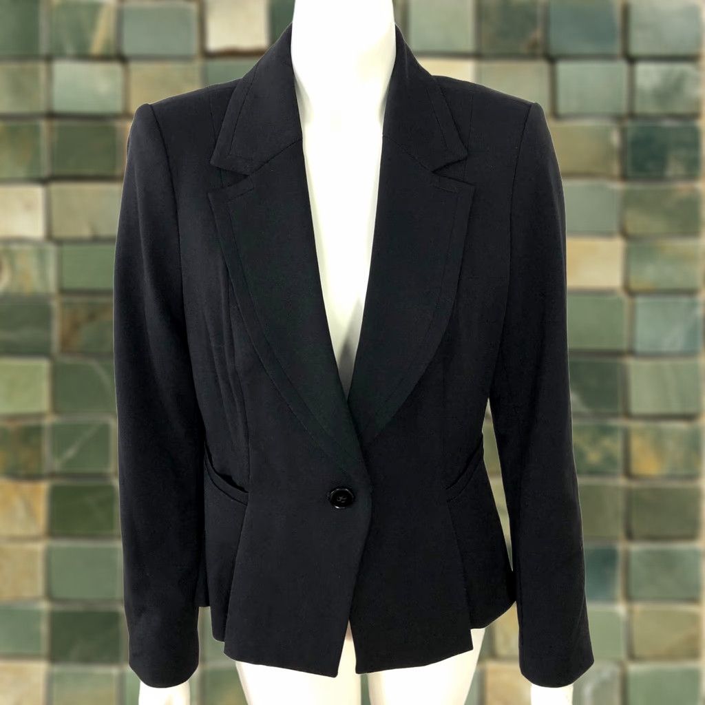 White House Black Market White House Black Market Blazer Jacket Black MINT 10P Petite Knit Polyester Button Blazer Women Blazer Coat Mid-Length Long Sleeve Size L / US 10 / IT 46 - 1 Thumbnail