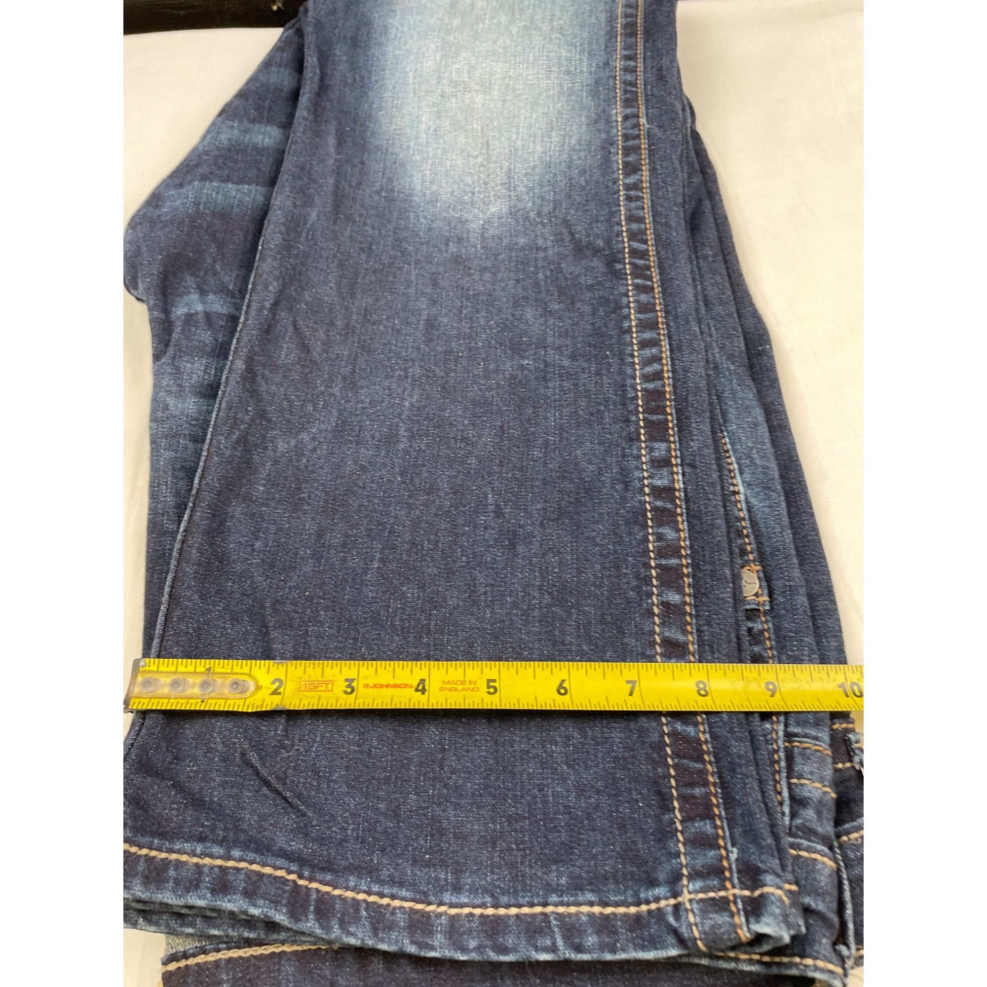 Wrangler Wrangler Men's Blue Faded Jeans Straight Size 36 x 34 SKU 45 Size US 36 / EU 52 - 4 Thumbnail