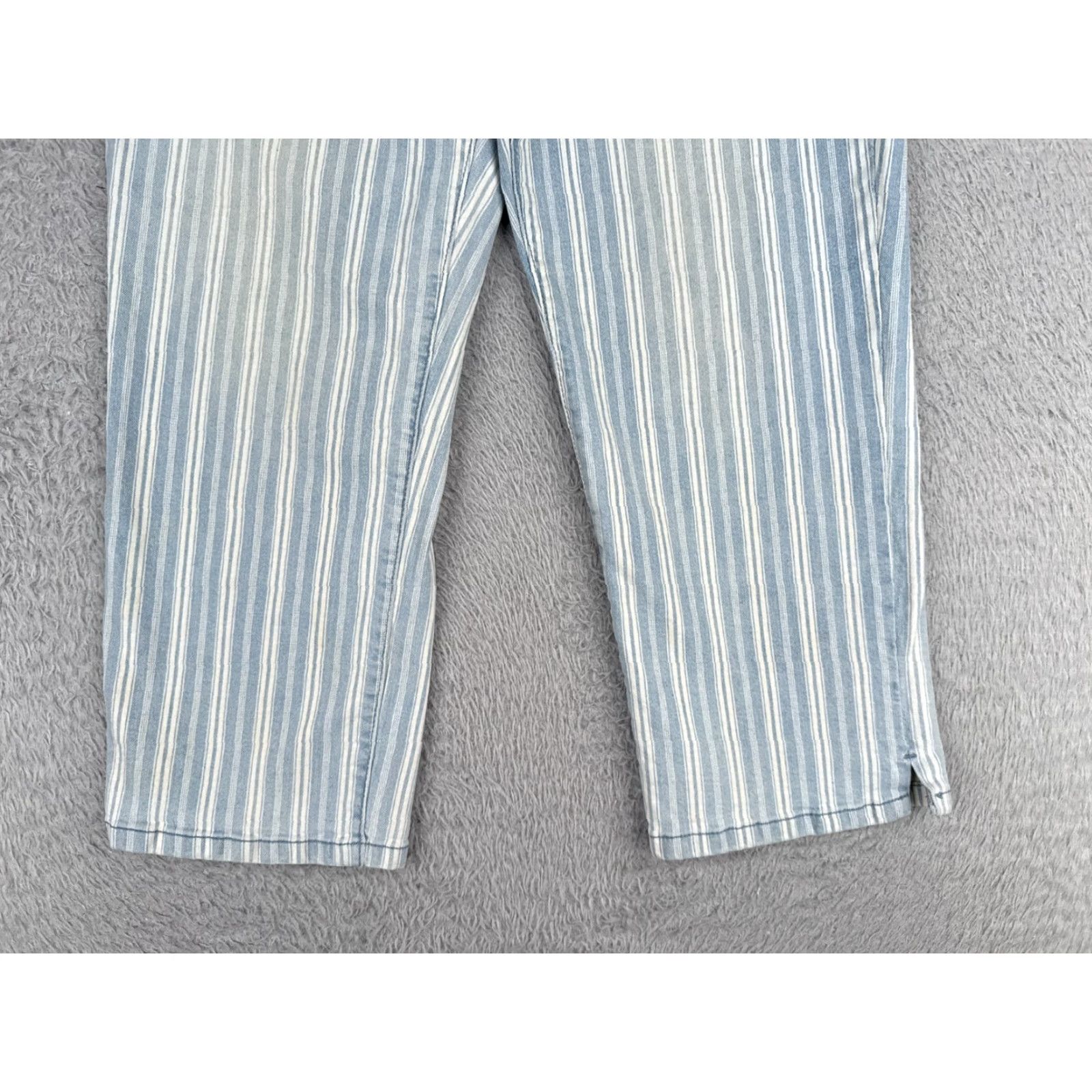 Nine West VINTAGE Nine West Jeans Womens 6 Capri Blue Denim Cotton Spandex 28x22 5-Pocket Stretch Size 28" / US 6 / IT 42 - 2 Thumbnail