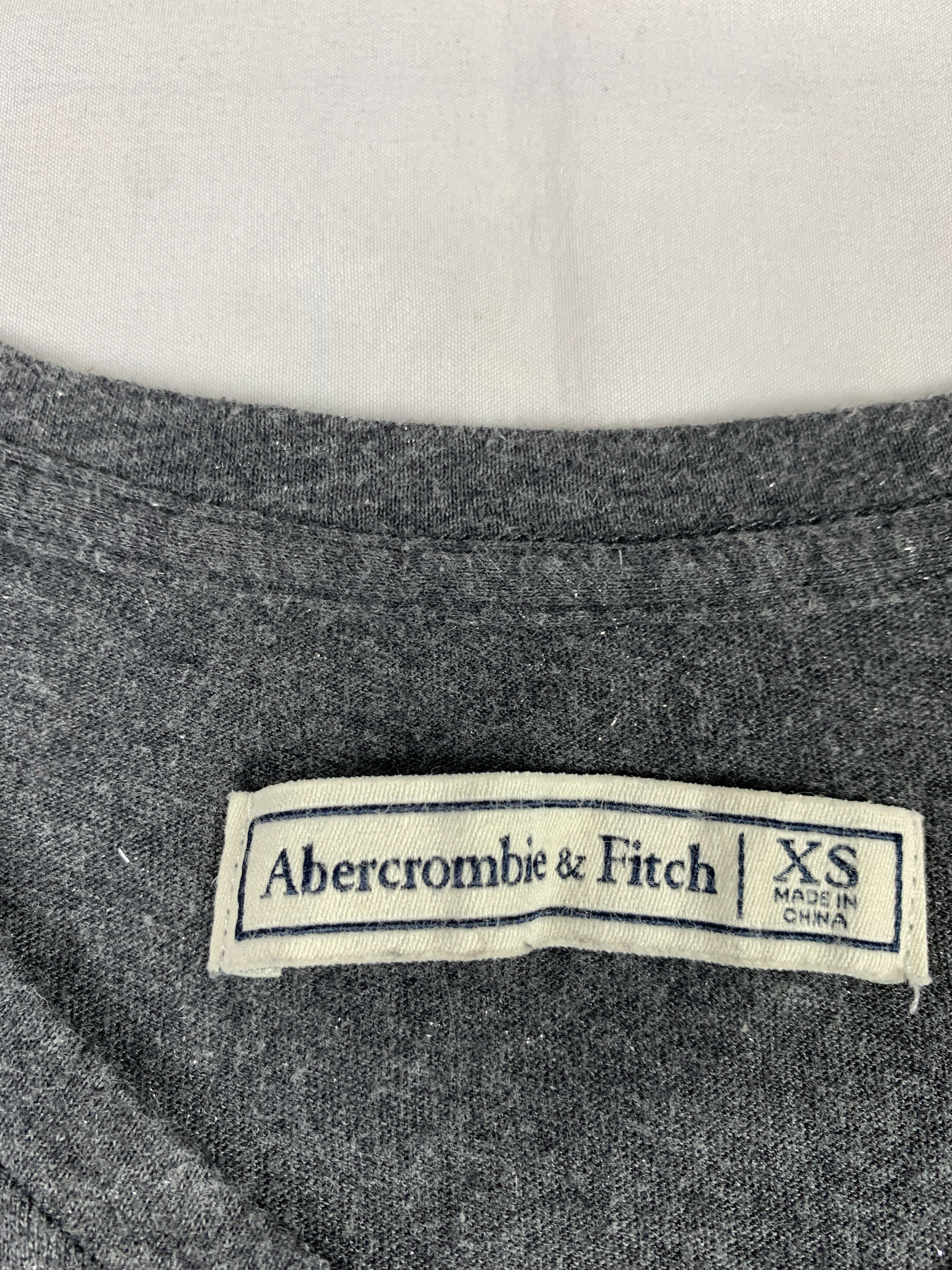Abercrombie & Fitch Abercrombie & Fitch Gray Glitter Beady Tee (S) Size S / US 4 / IT 40 - 7 Thumbnail