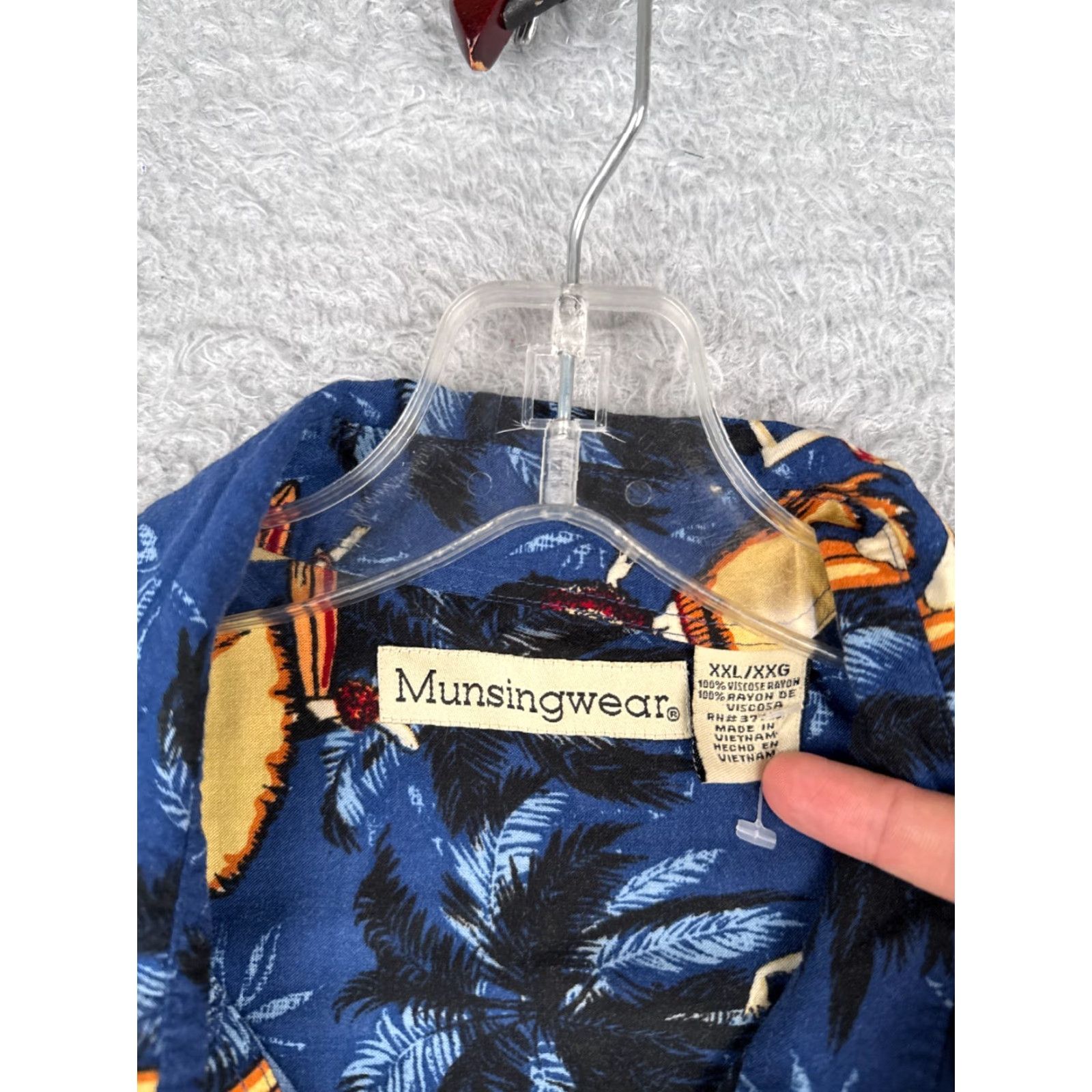 Vintage Munsingwear Shirt Men 2XL Blue Floral Palm Luau Hawaiian – Button-Up, Short Sleeve, Rayon, Vintage? No, Regular Fit, Hoικές (Oops) Size US XXL / EU 58 / 5 - 7 Thumbnail