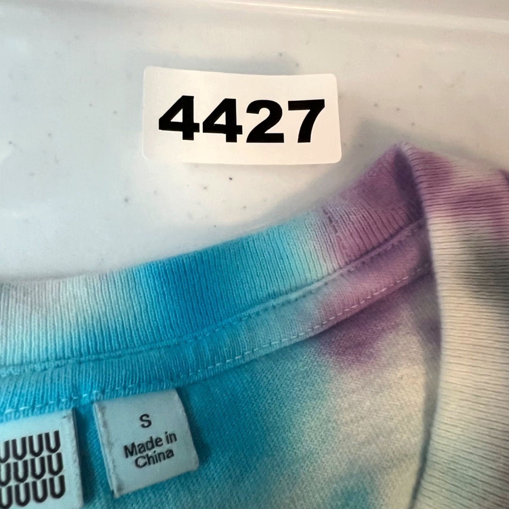 Uniqlo Uniqlo U Mens Size Small Tie-Dye T-Shirt 100% Cotton Short Sleeve Crew Neck Multicolor All Seasons Summer Spring Fall 2020-2029 Mens Size US S / EU 44-46 / 1 - 7 Thumbnail