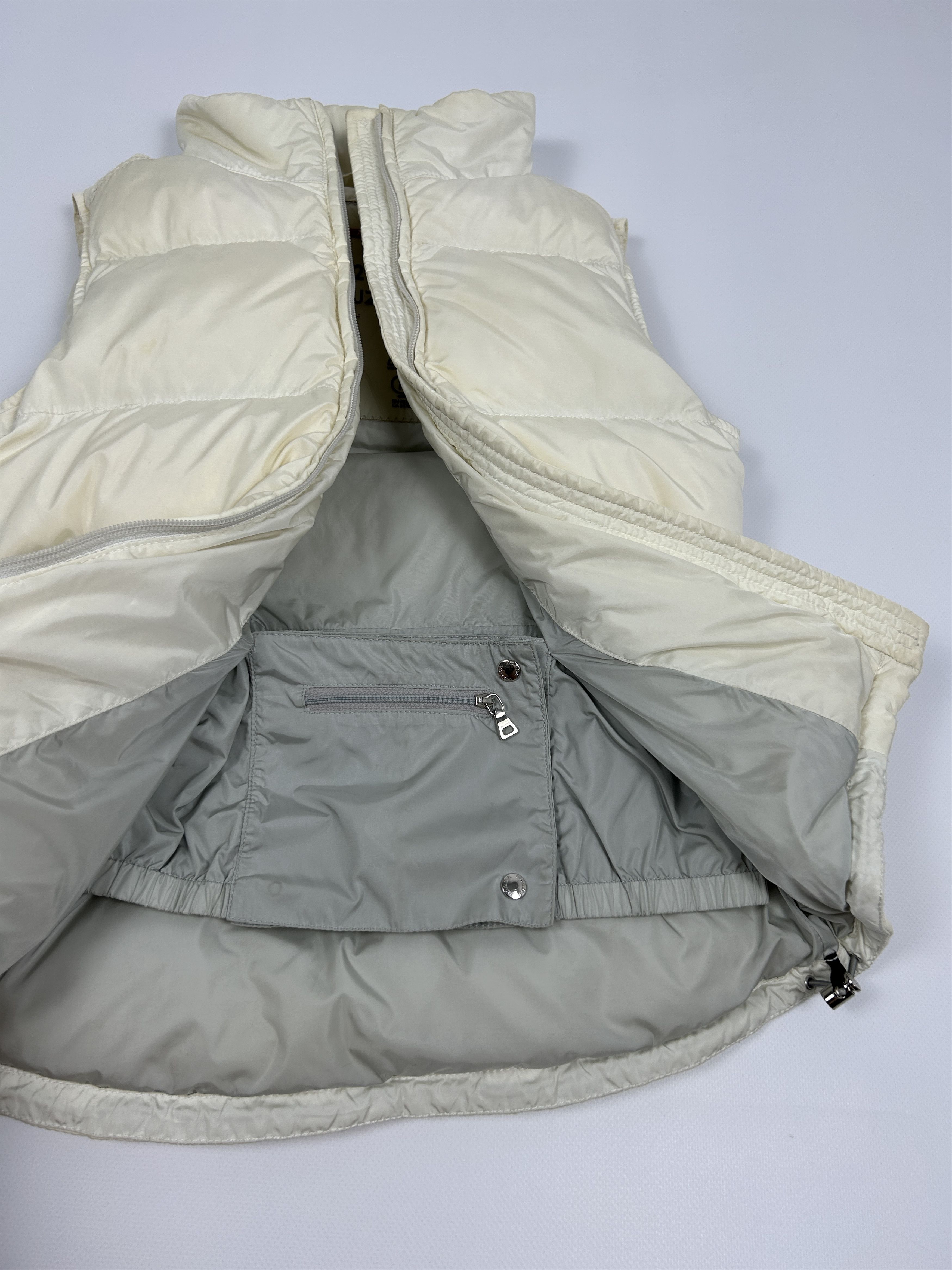 Prada Vintage y2k archive Prada sport red tab hooded puffer vest Size XS / US 0-2 / IT 36-38 - 17 Thumbnail