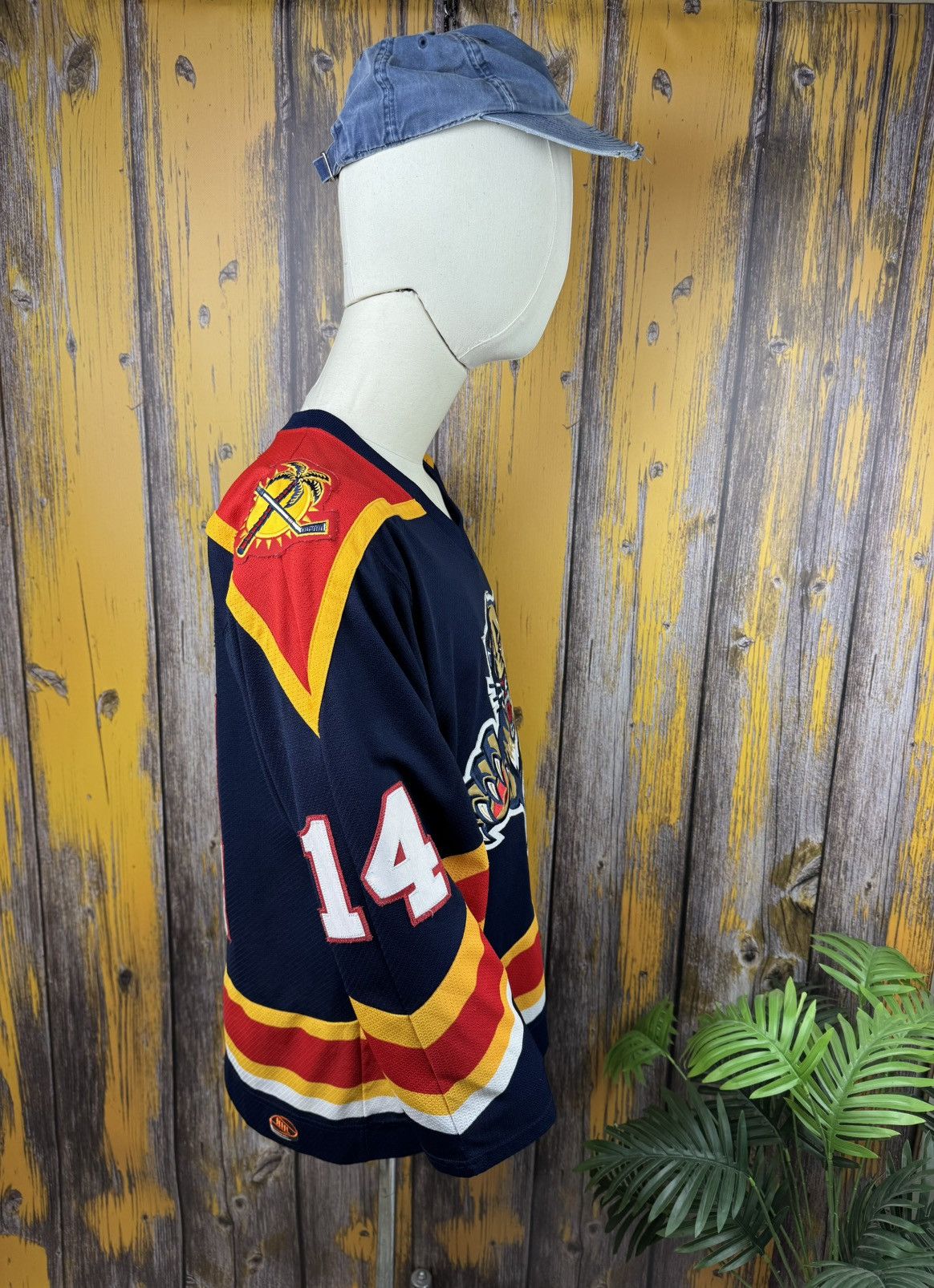Koho KONO Florida Panthers Broken Stick #14 Hockey T-shirt Size US M / EU 48-50 / 2 - 3 Thumbnail