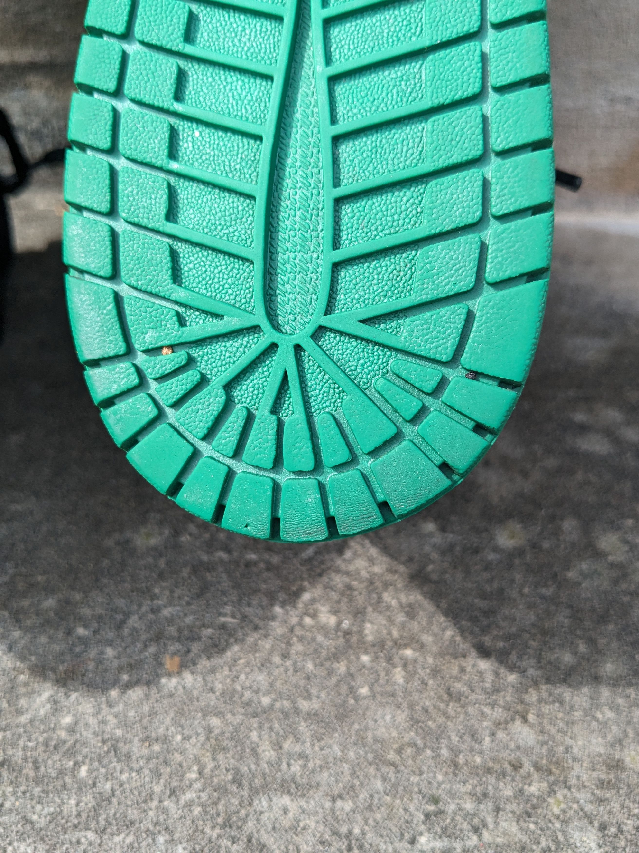 Jordan Brand × Nike Nike Air Jordan 1 GS Pine Green 2.0 575441-030 Youth Size 5Y Size US 5 / EU 37 - 8 Thumbnail