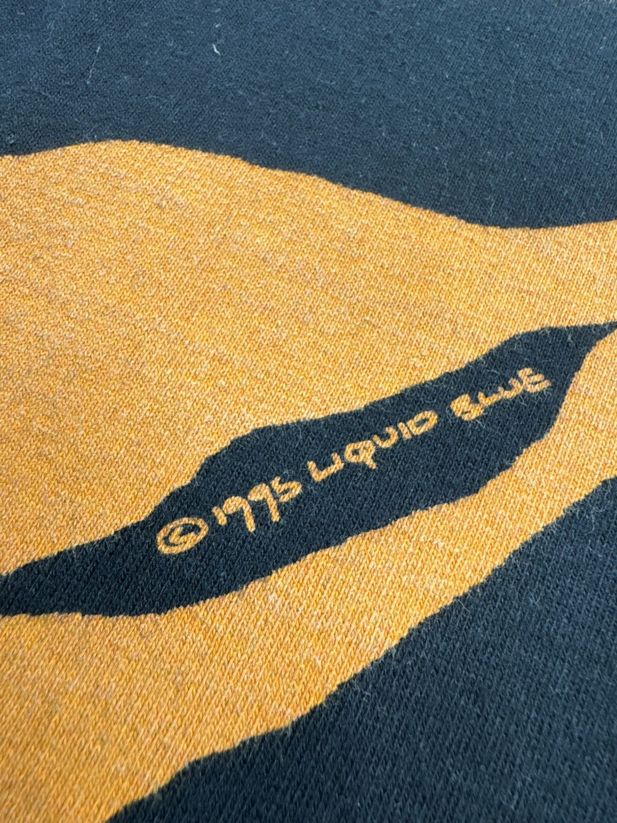 Liquid Blue Vintage Liquid Blue 1995 Tiger Over Print John Connel 90s Humor USA T Shirt Tee Size US XL / EU 56 / 4 - 13 Thumbnail