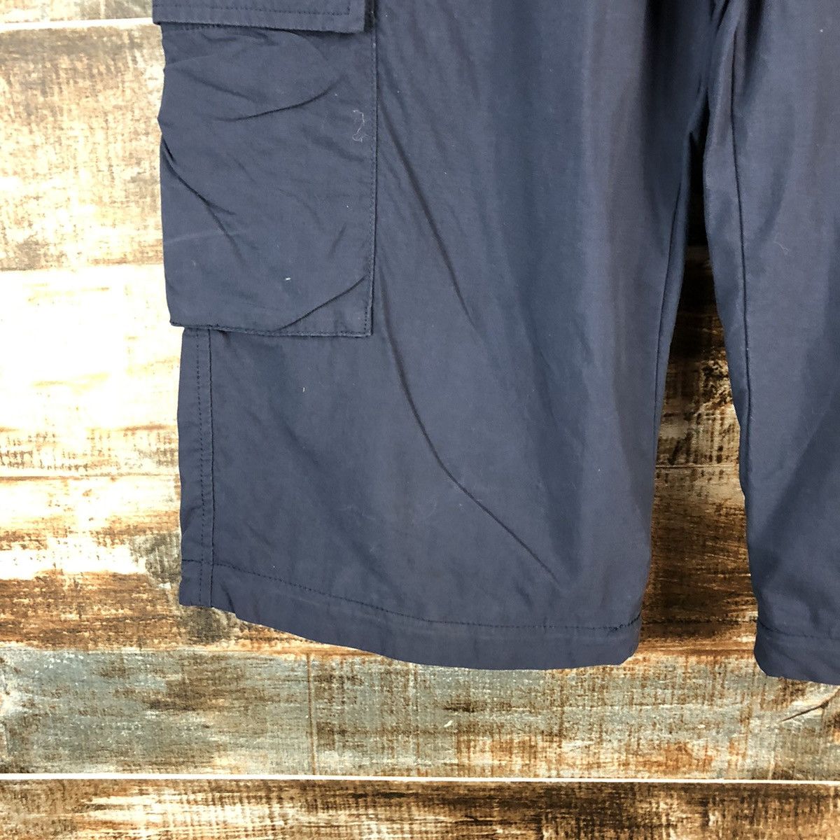 Japanese Brand Uniqlo Dark Blue multipocket Short Pants #A2379 Size US 33 - 11 Thumbnail
