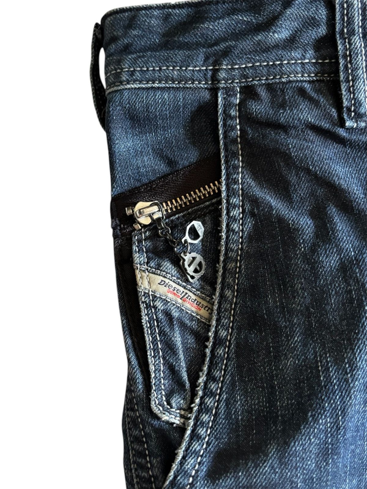 Diesel Vintage crazy diesel streetwear denim jeans Size US 34 / EU 50 - 4 Thumbnail
