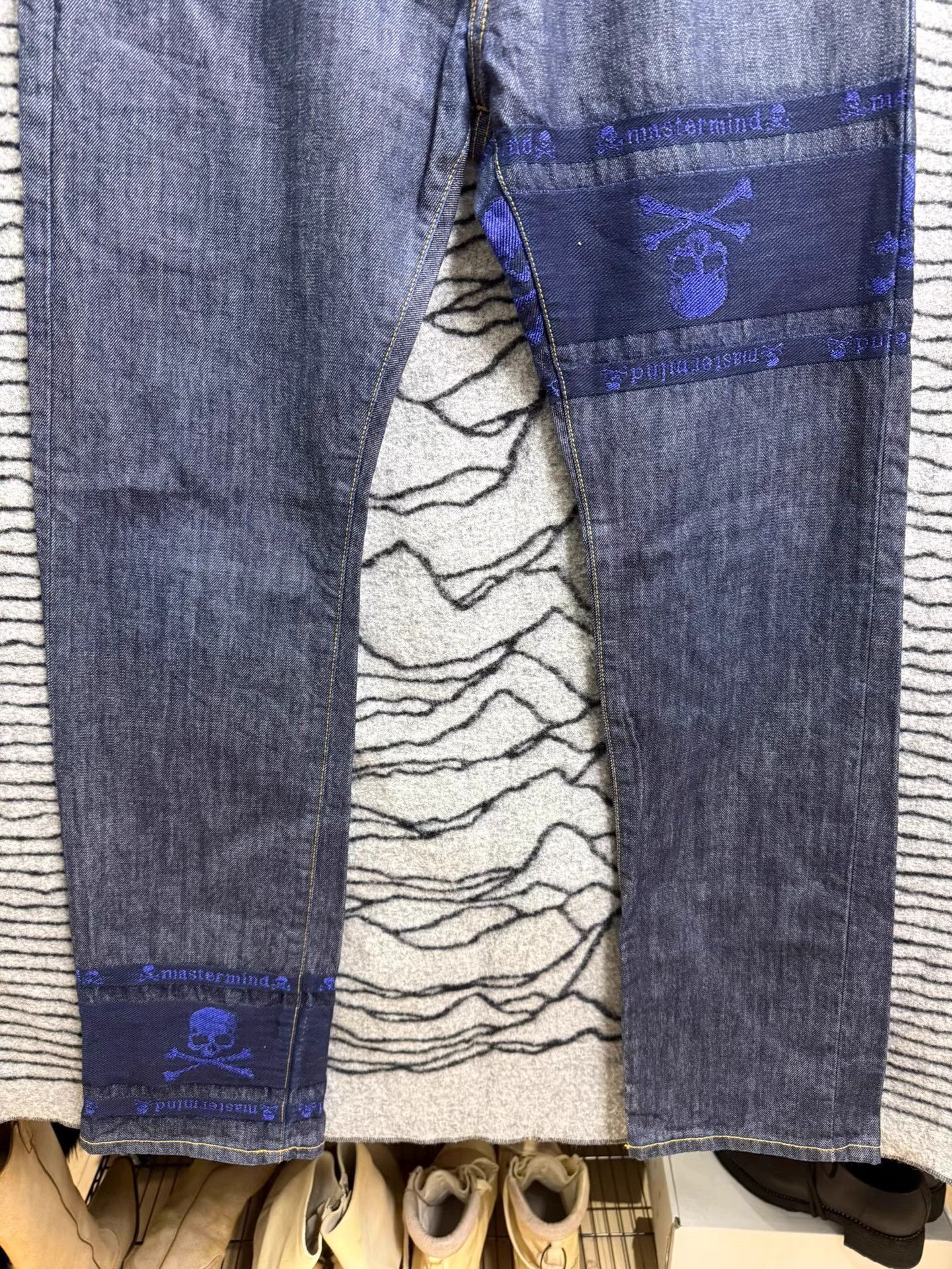 Mastermind Japan Mastermind Japan Double Waist Blue Gold Jeans K20 Size US 33 - 3 Thumbnail